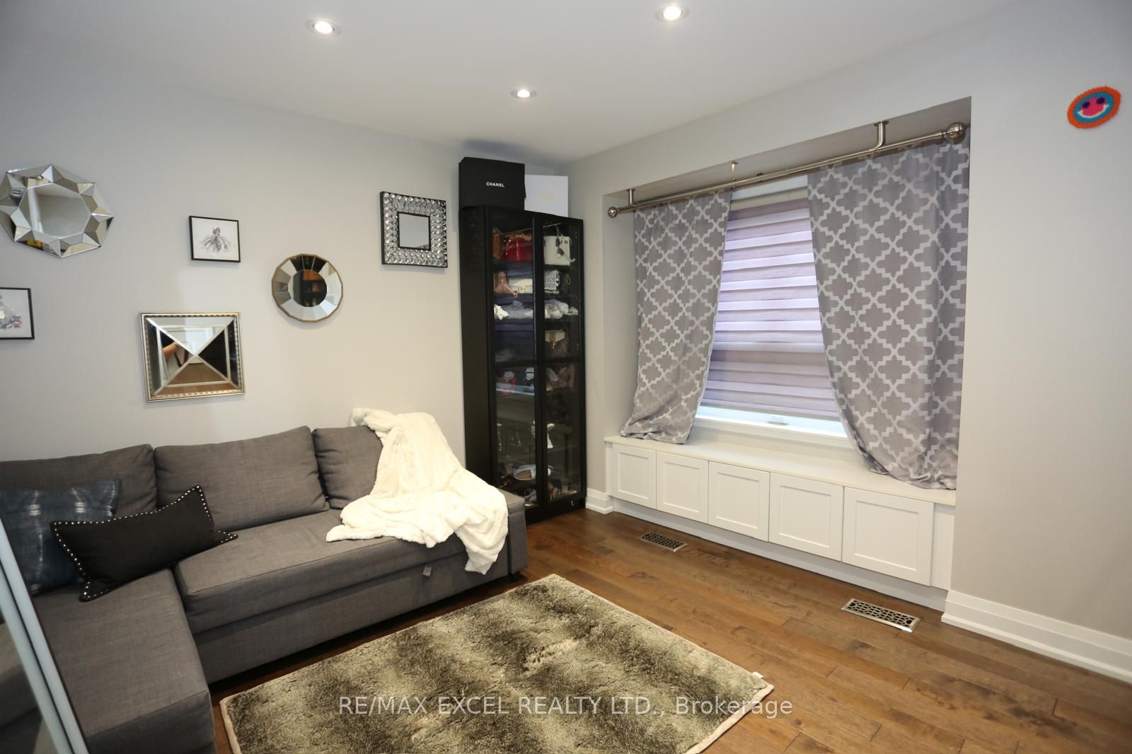 16 Aldenham Crescent, Toronto, ON M3A 1S2 photo 5