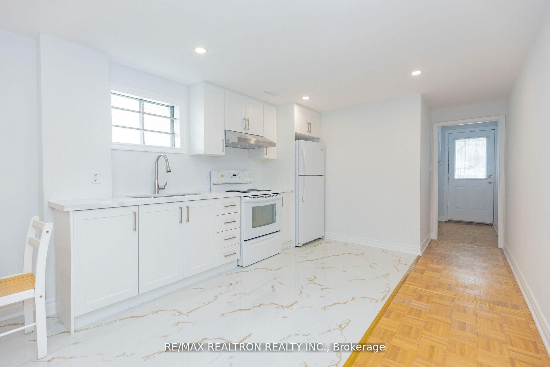 129 Sexton Crescent Lower, Toronto, ON M2H 2L7 photo 2