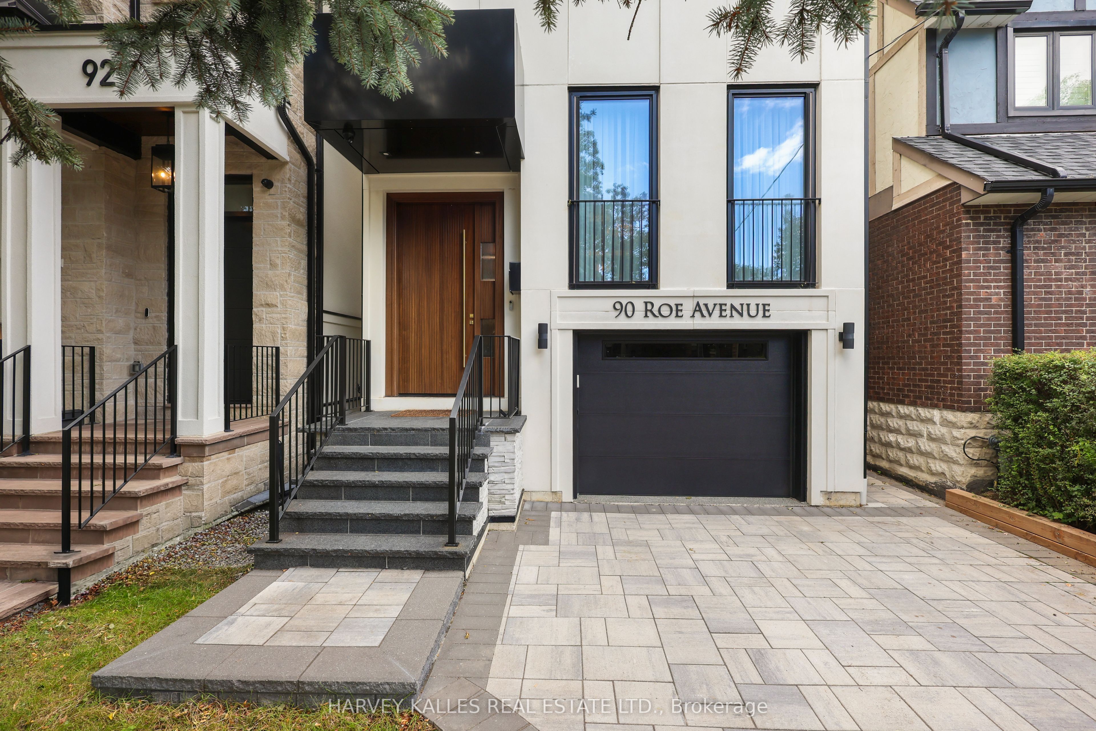 90 Roe Avenue, Toronto, ON M5M 2H7 photo 2