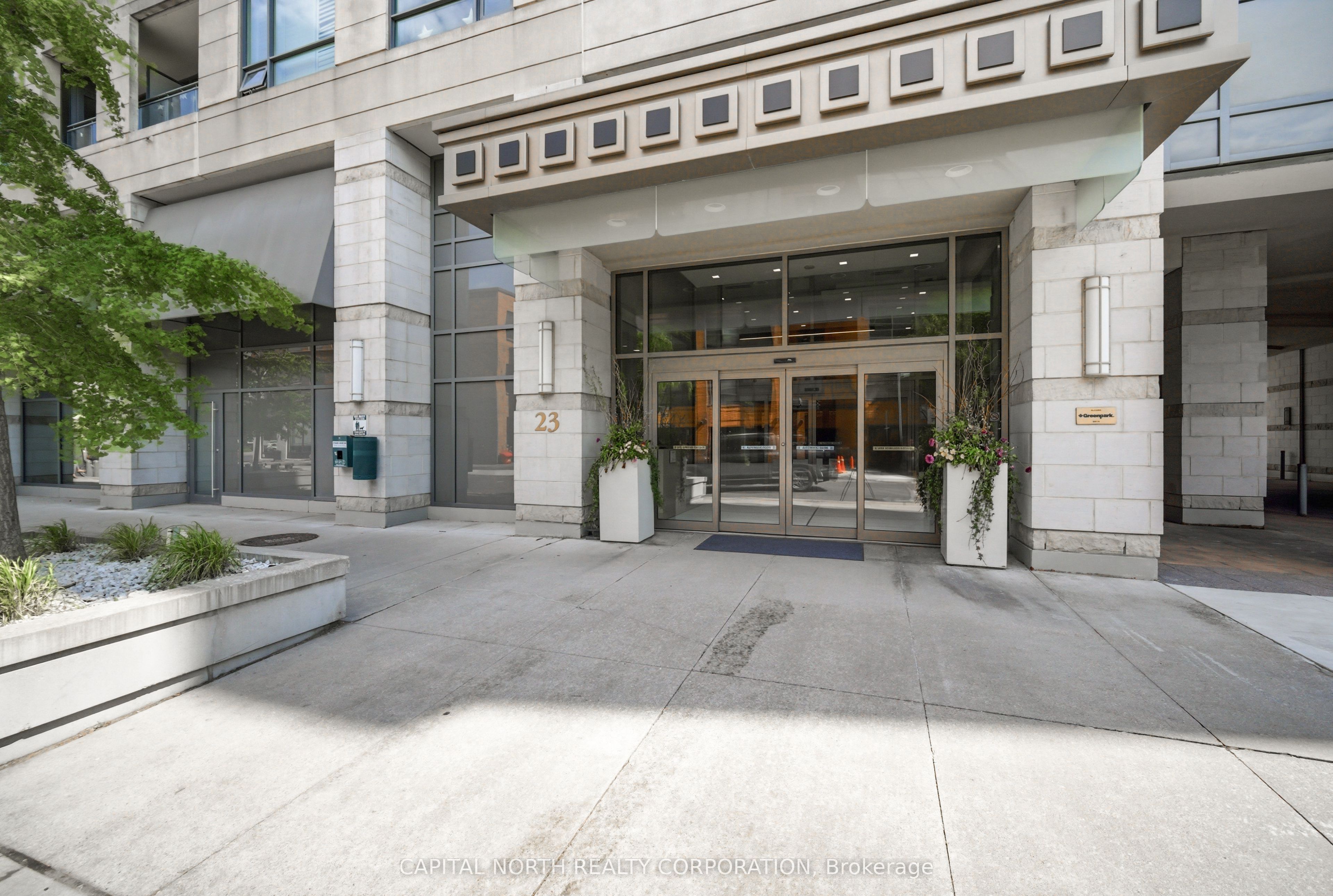 23 Glebe Road W 804, Toronto, ON M5P 0A1 photo 3