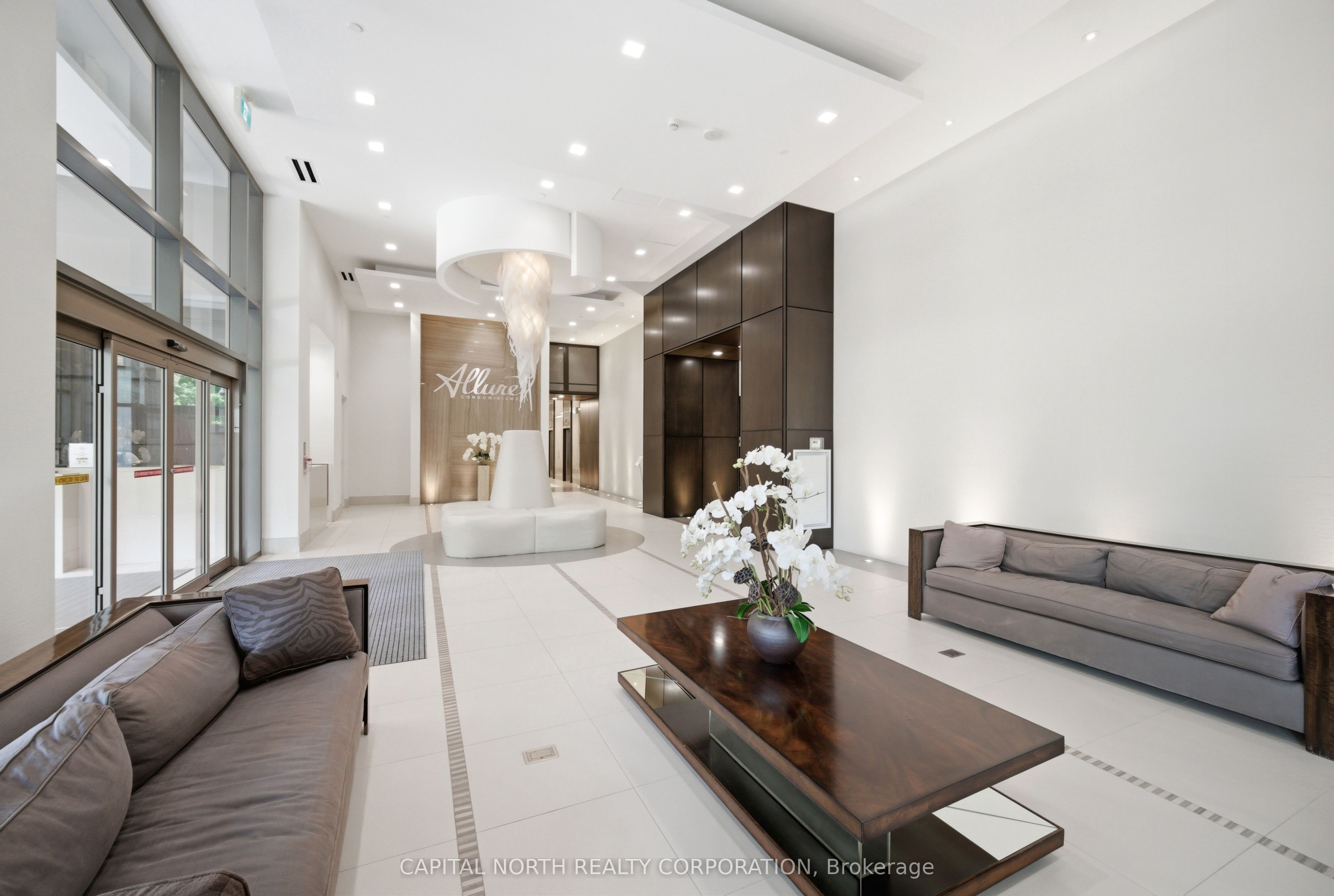 23 Glebe Road W 804, Toronto, ON M5P 0A1 photo 4