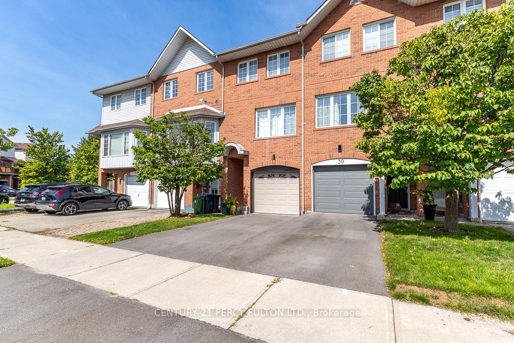 28 Rumi Crescent, Toronto, ON M4A 2X6 photo 2