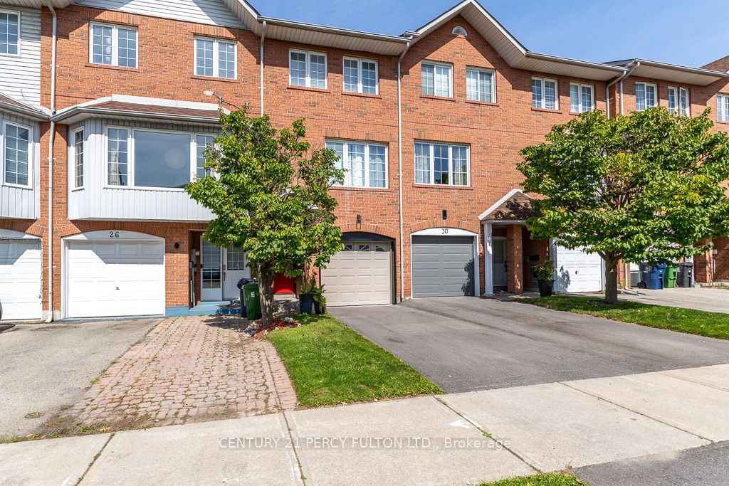 28 Rumi Crescent, Toronto, ON M4A 2X6 photo 3