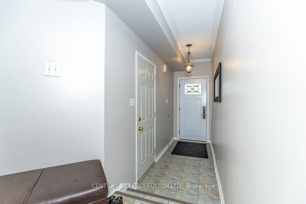 28 Rumi Crescent, Toronto, ON M4A 2X6 photo 5