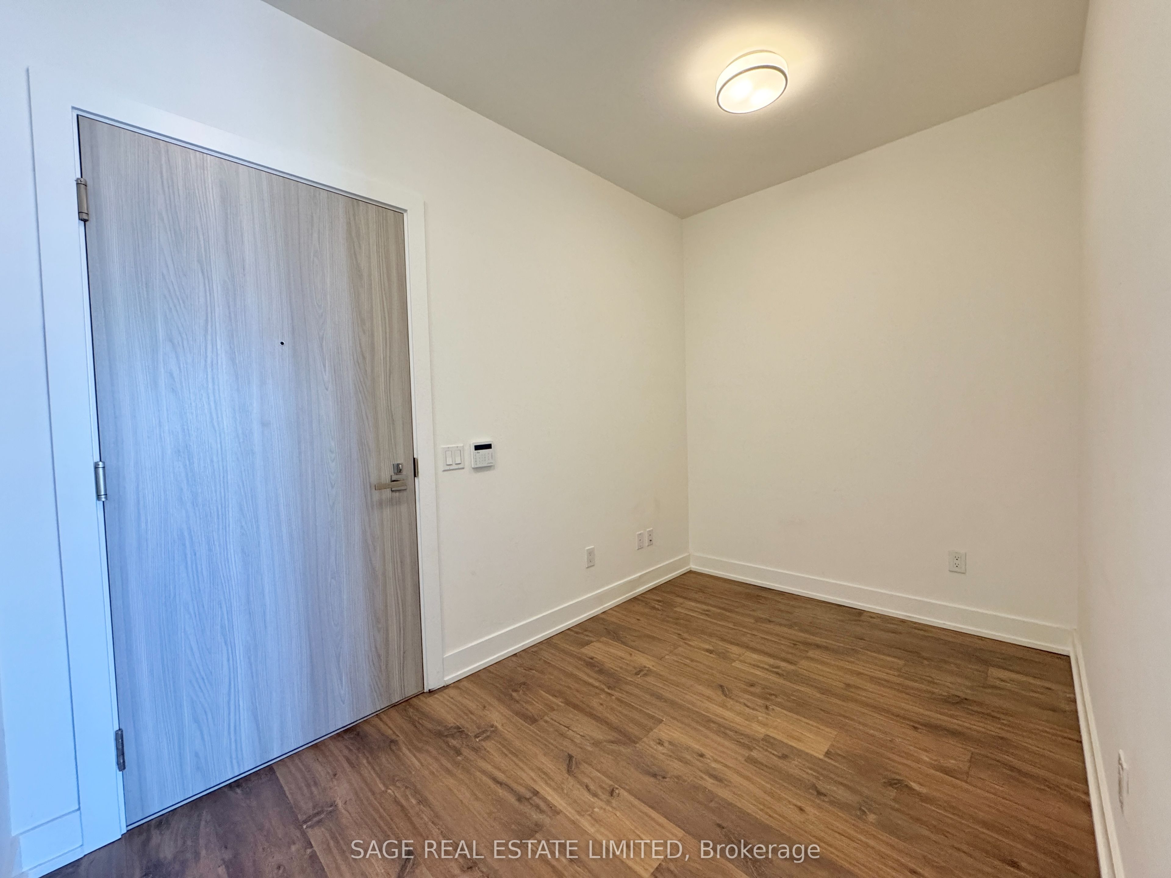 80 Vanauley Street 1111, Toronto, ON M5T 0C9 photo 5