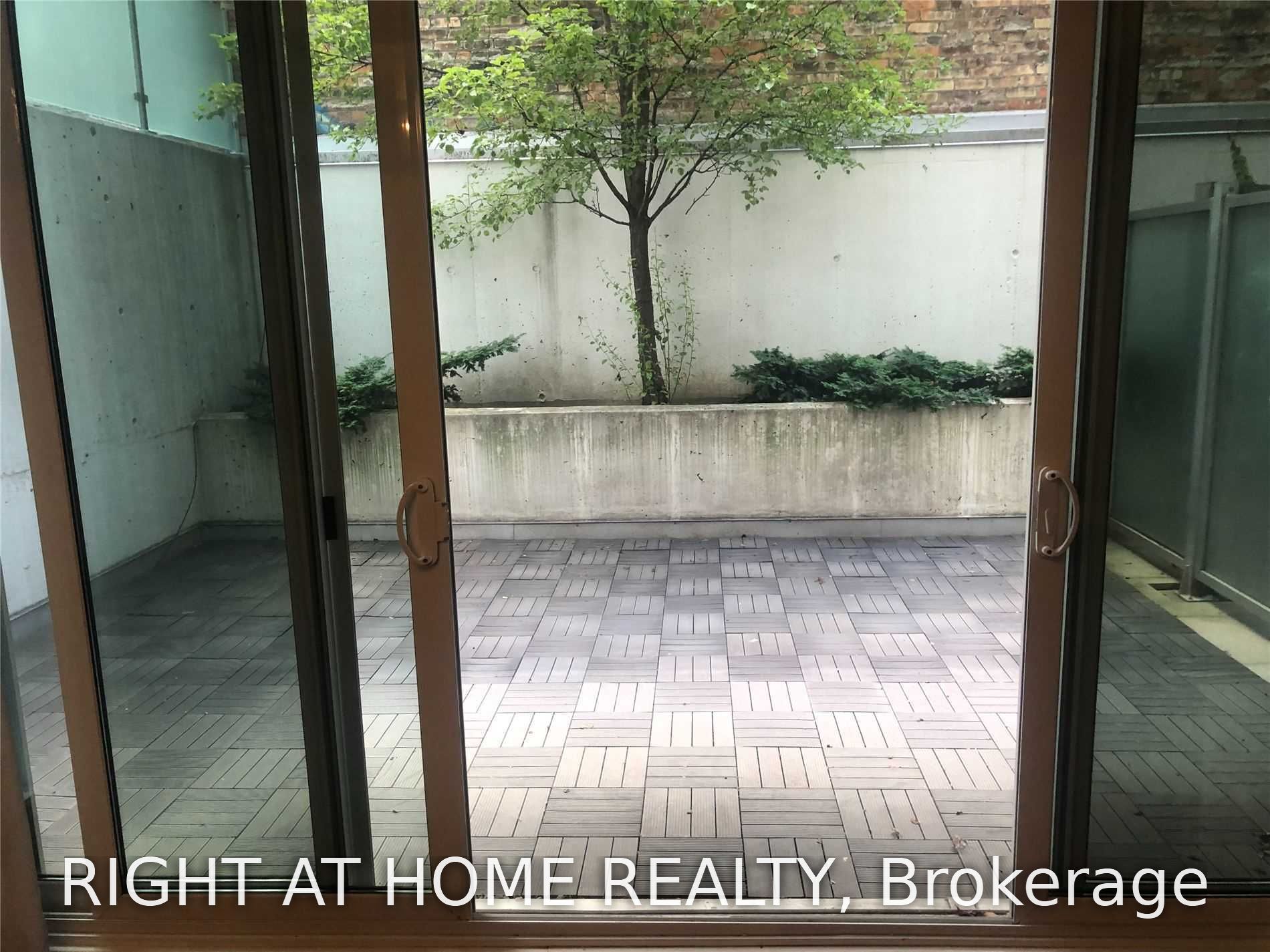 75 Portland Street 108, Toronto, ON M5V 2M9 photo 5