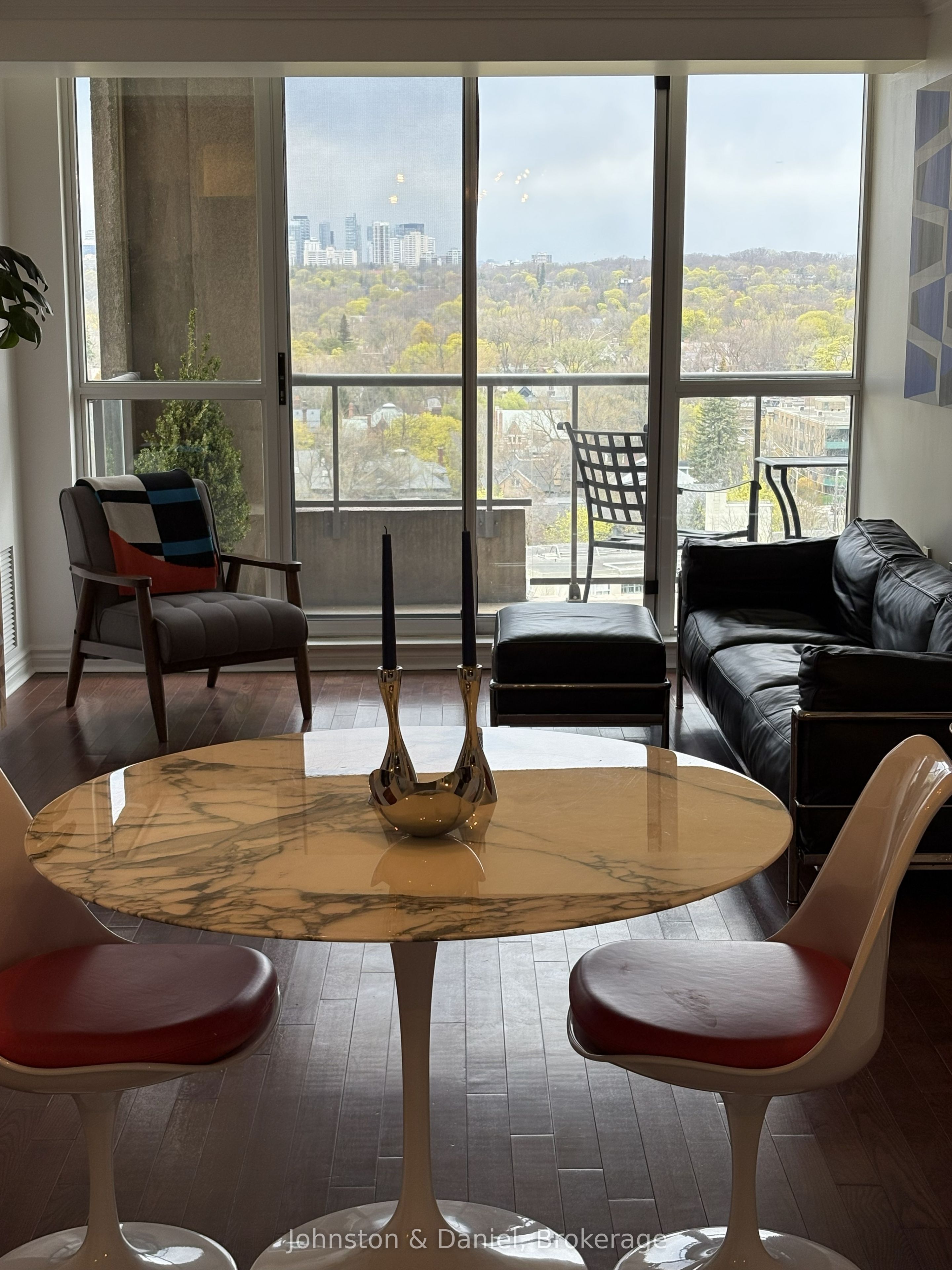 388 Bloor Street E 1605, Toronto, ON M4W 3W9