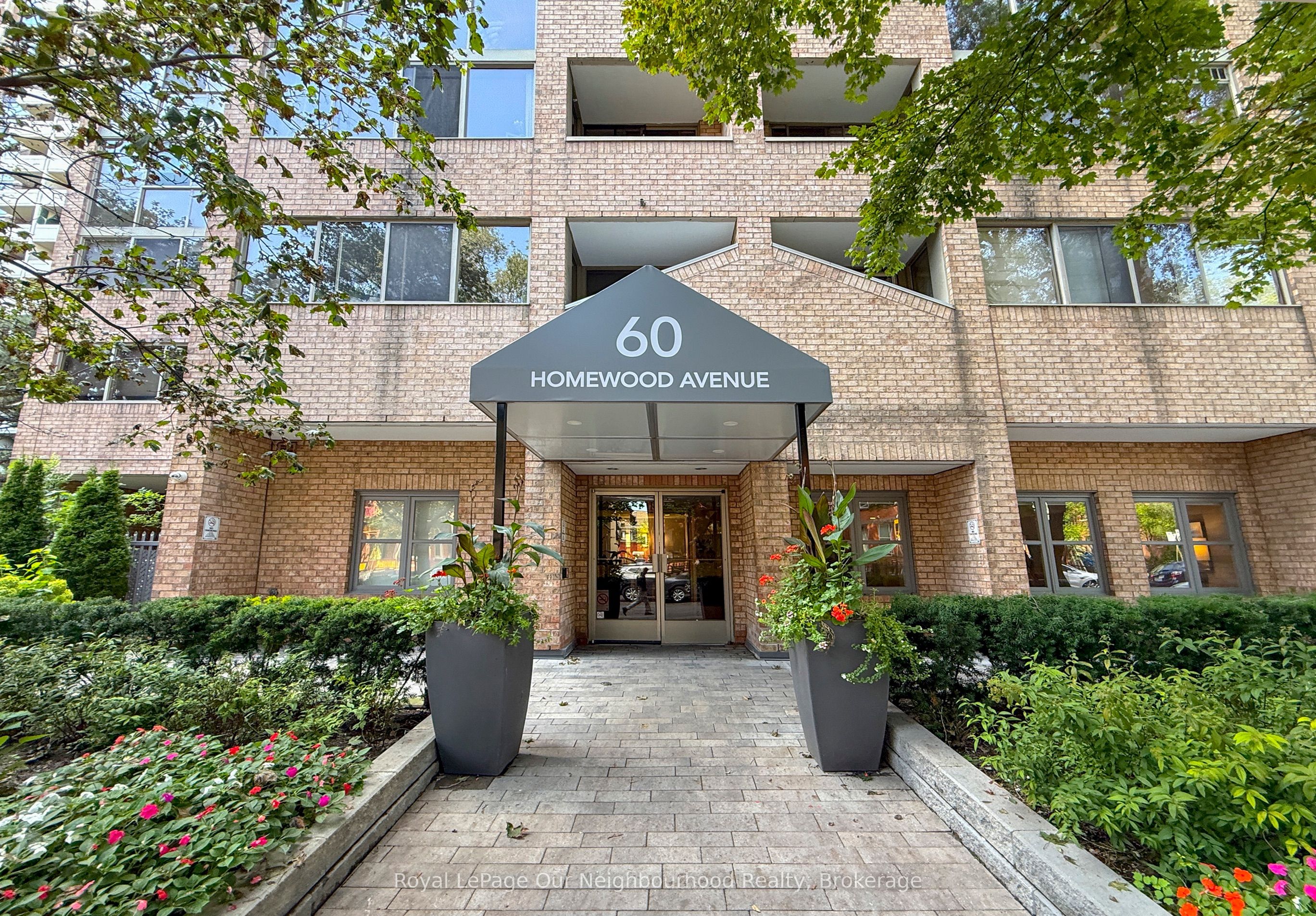 60 Homewood Avenue 325, Toronto, ON M4Y 2X4