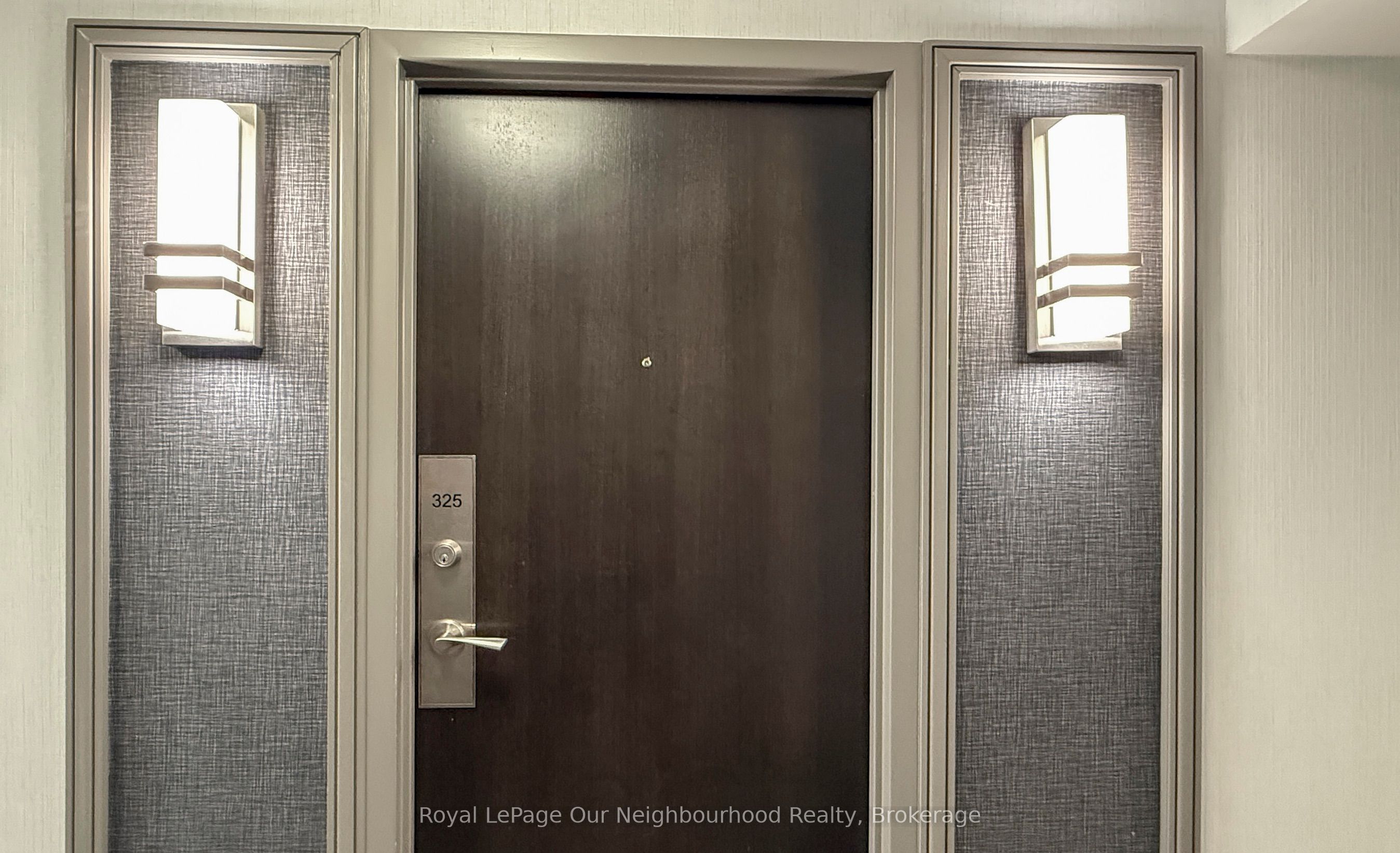60 Homewood Avenue 325, Toronto, ON M4Y 2X4 photo 4