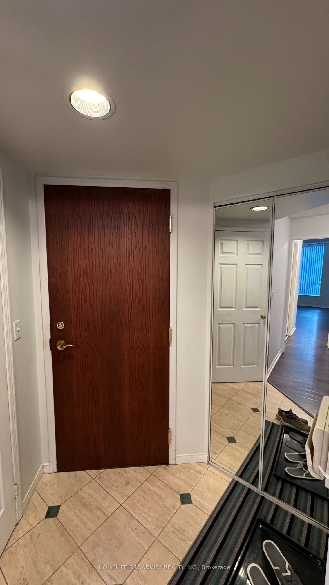 8 Pemberton Avenue 307, Toronto, ON M2M 4K8 photo 2