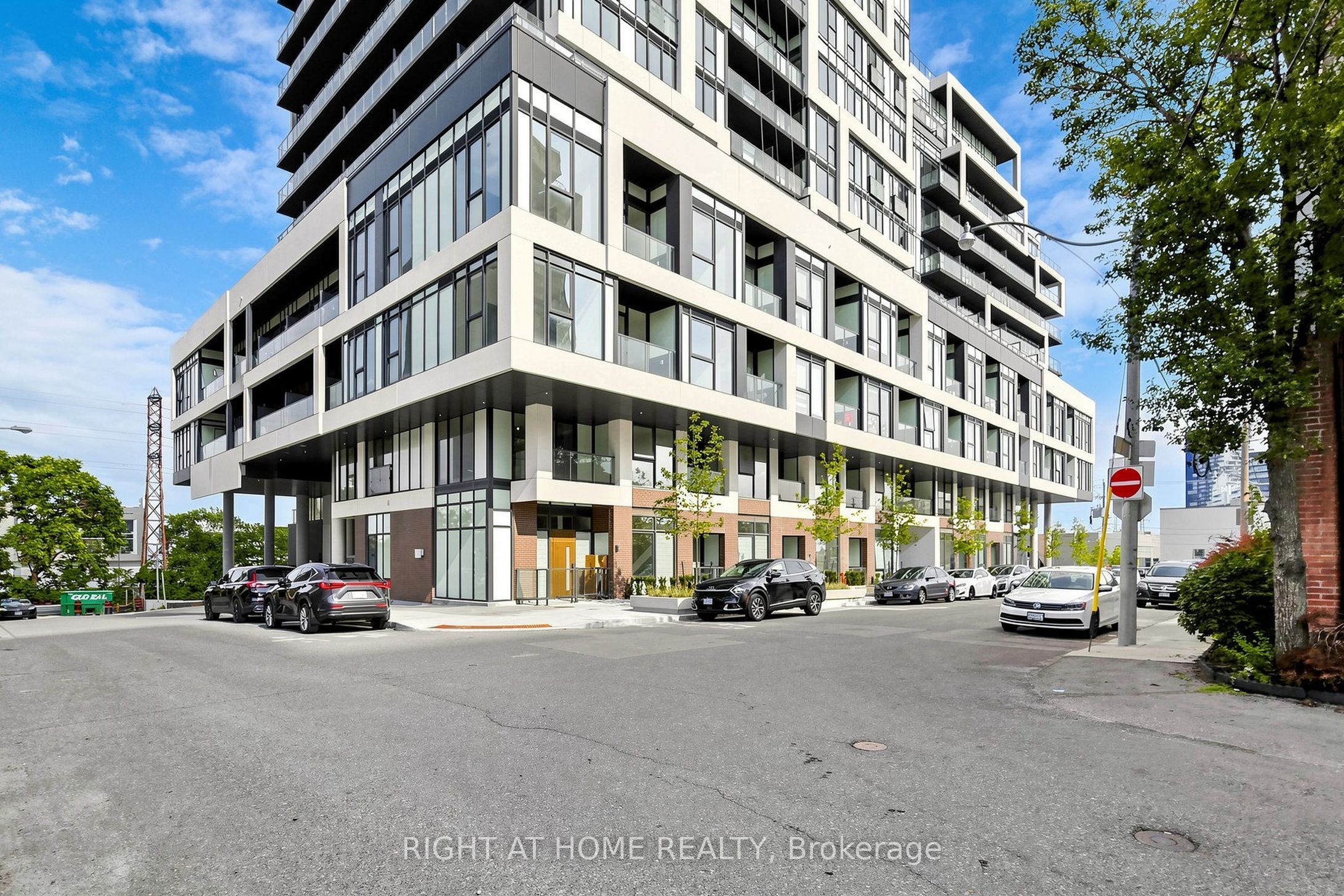 5 Defries Street 2502, Toronto, ON M5A 0W7 photo 4