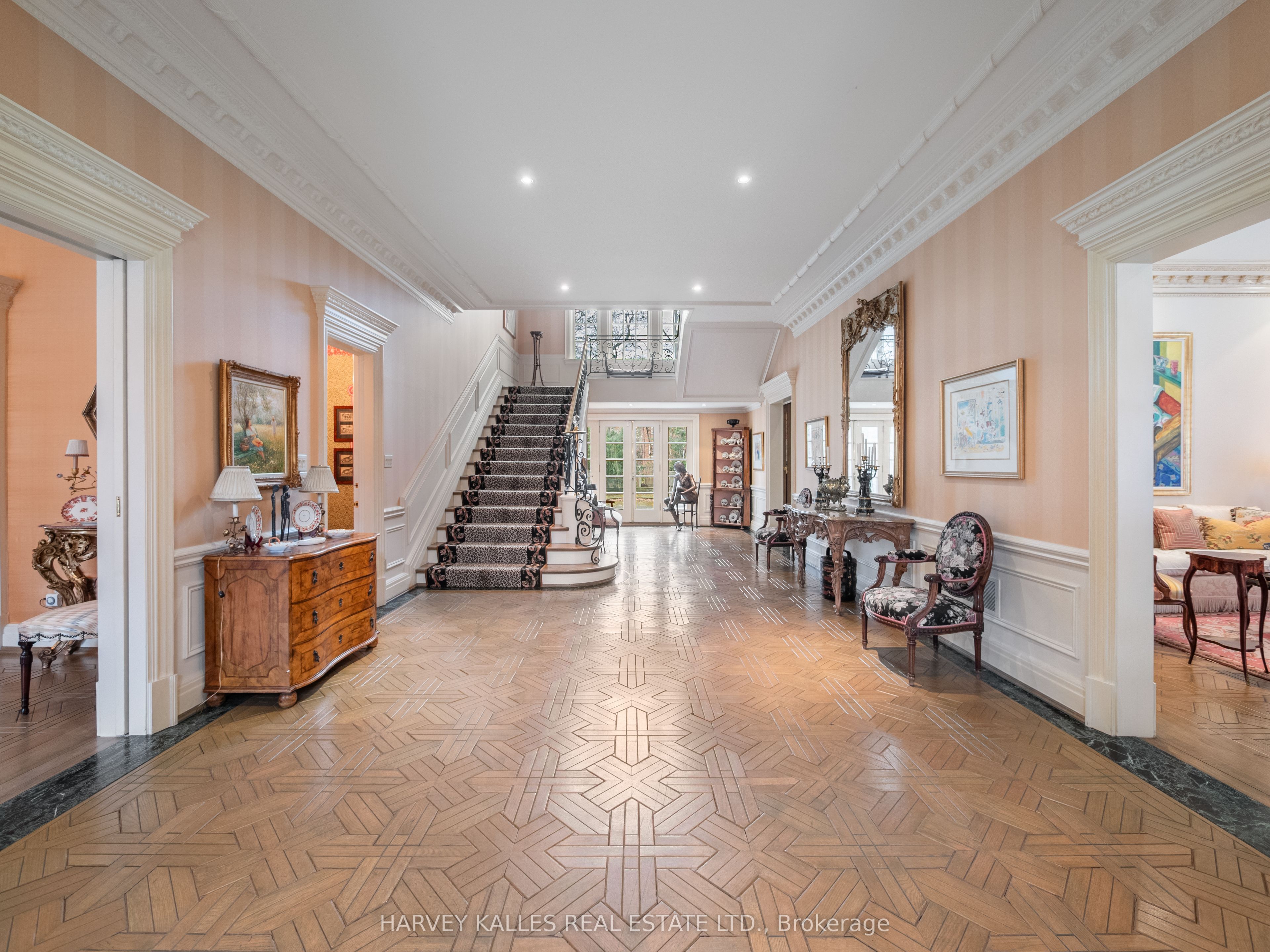 94 Dunvegan Road, Toronto, ON M4V 2P7 photo 3