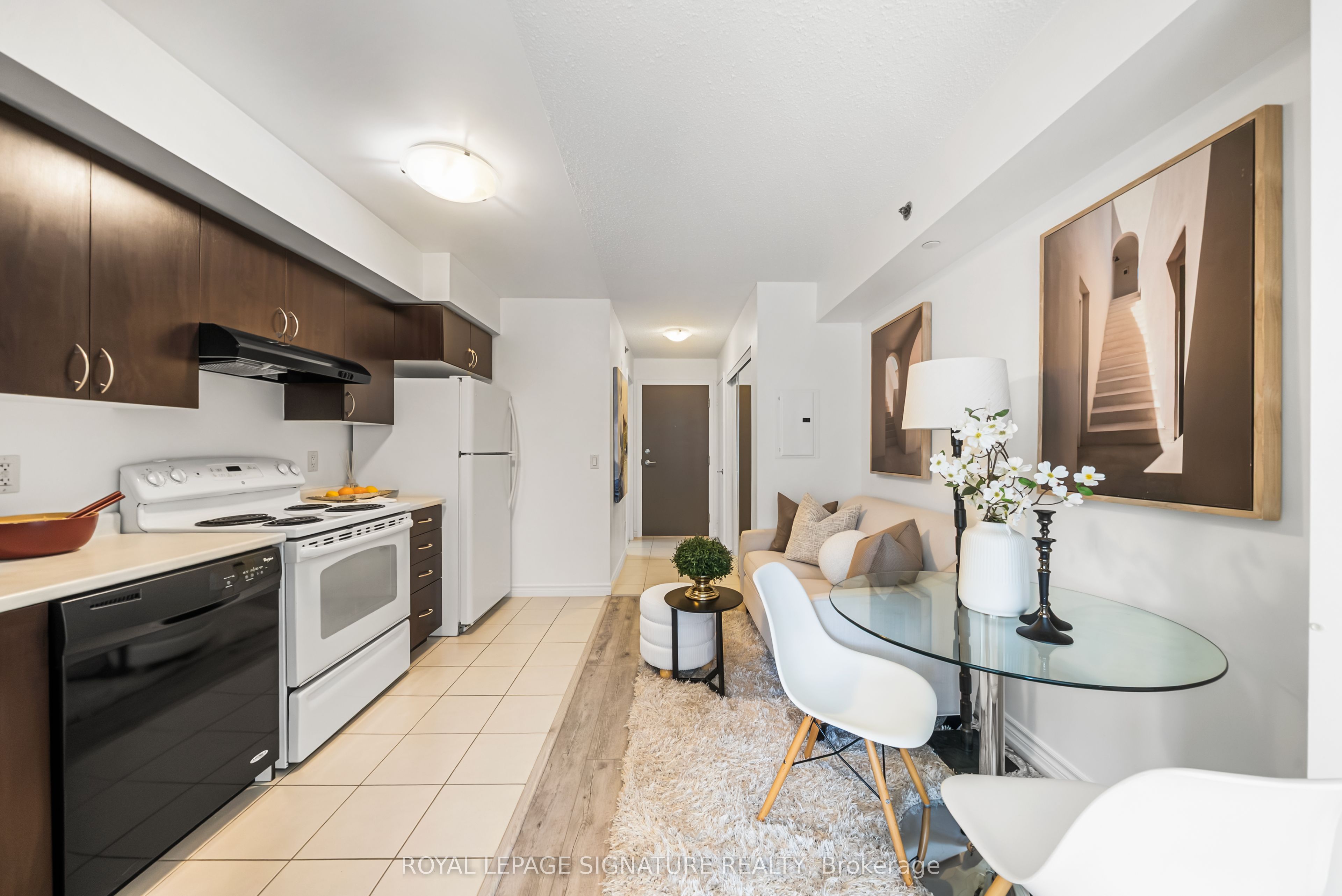 35 Saranac Boulevard 721, Toronto, ON M6A 2G4 photo 3