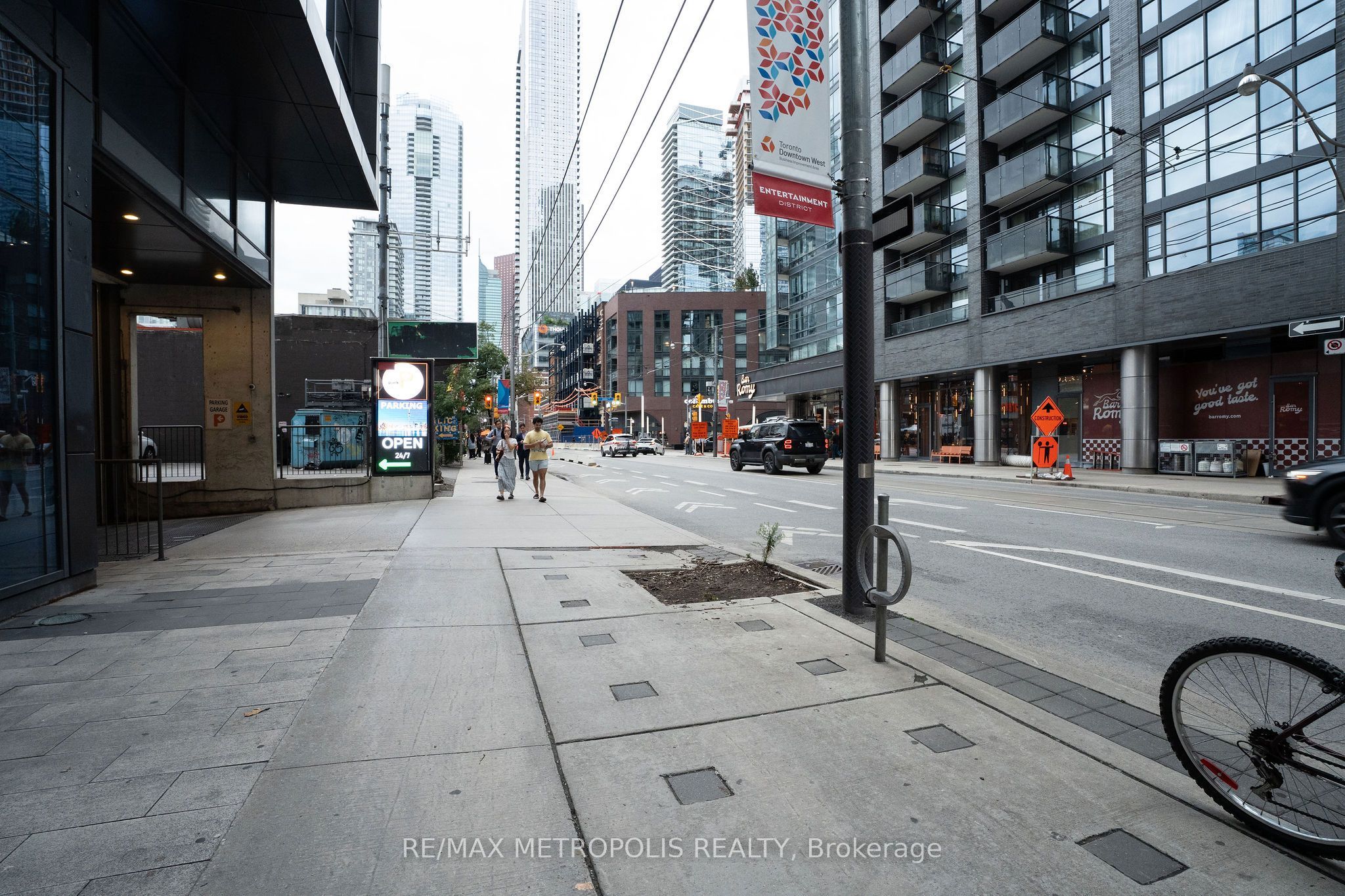290 Adelaide Street W 4010, Toronto, ON M5V 0P3 photo 2
