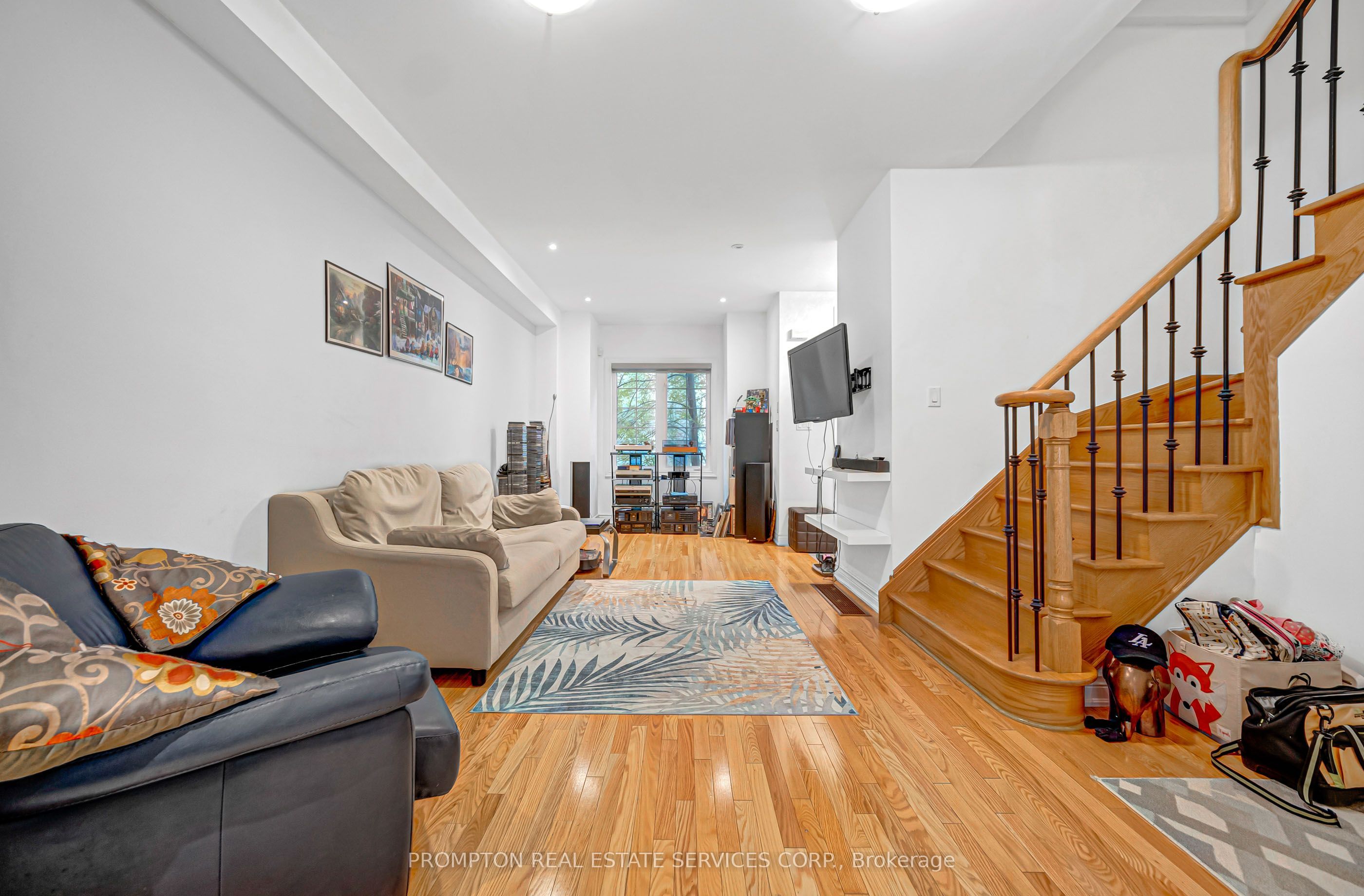 13 Flook Lane, Toronto, ON M2R 3Y5 photo 3