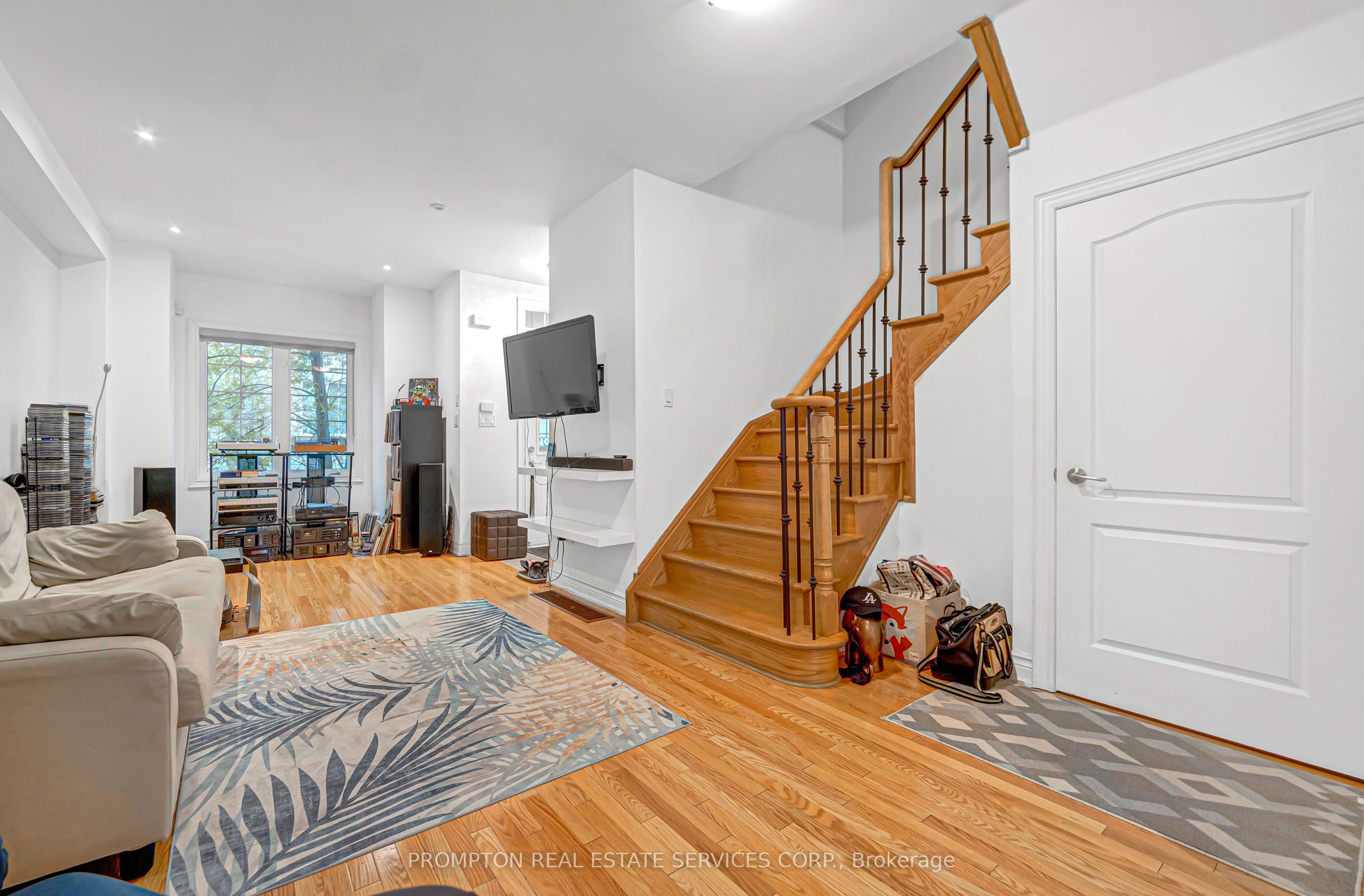 13 Flook Lane, Toronto, ON M2R 3Y5 photo 4