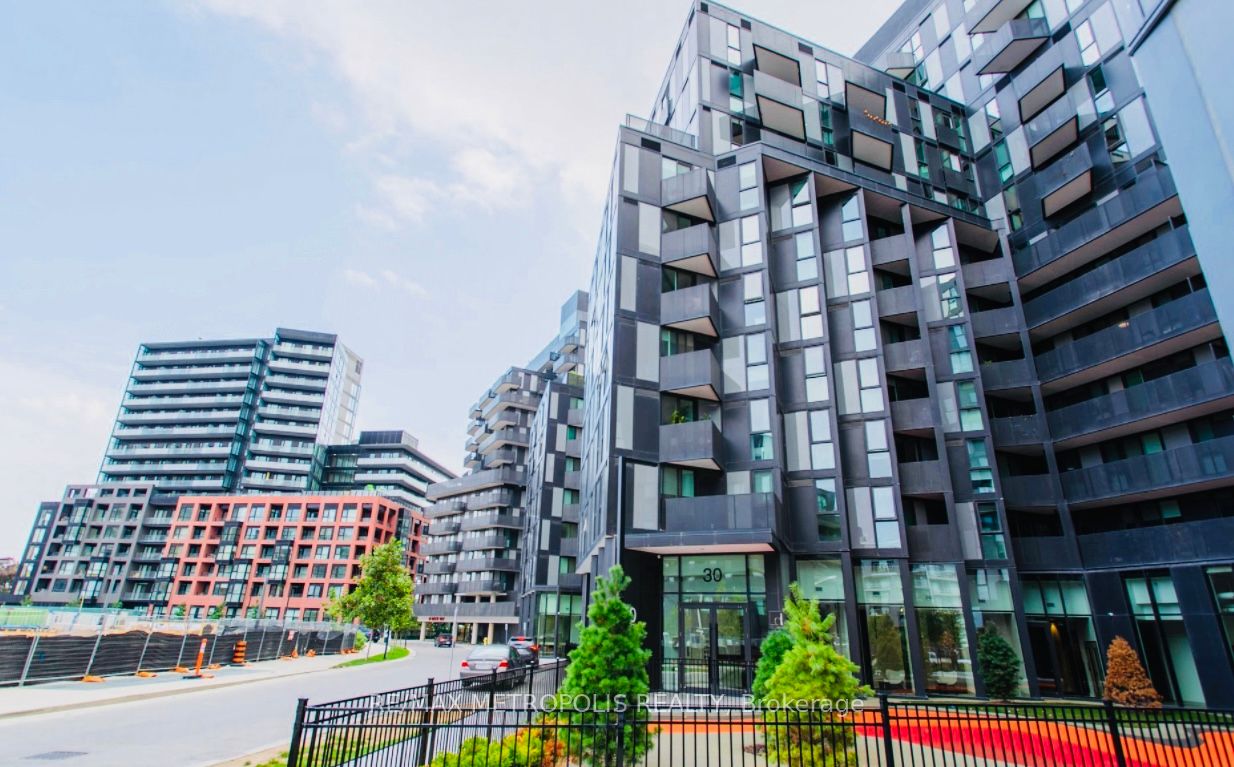 30 Tretti Way 408, Toronto, ON M3H 0E3