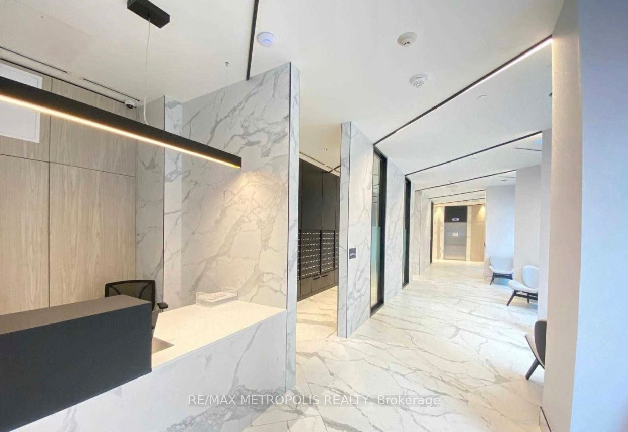 30 Tretti Way 408, Toronto, ON M3H 0E3 photo 3