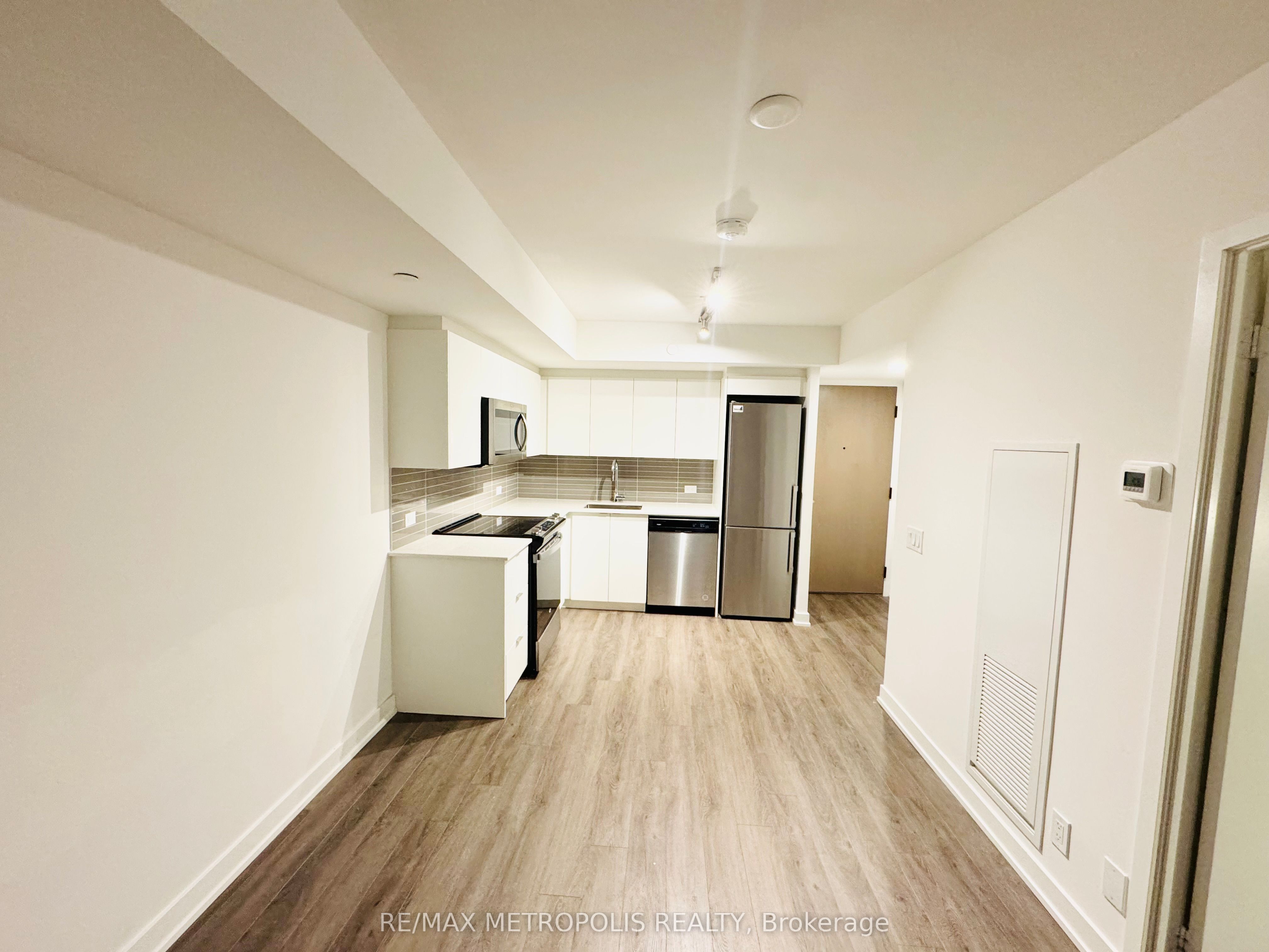 30 Tretti Way 408, Toronto, ON M3H 0E3 photo 5