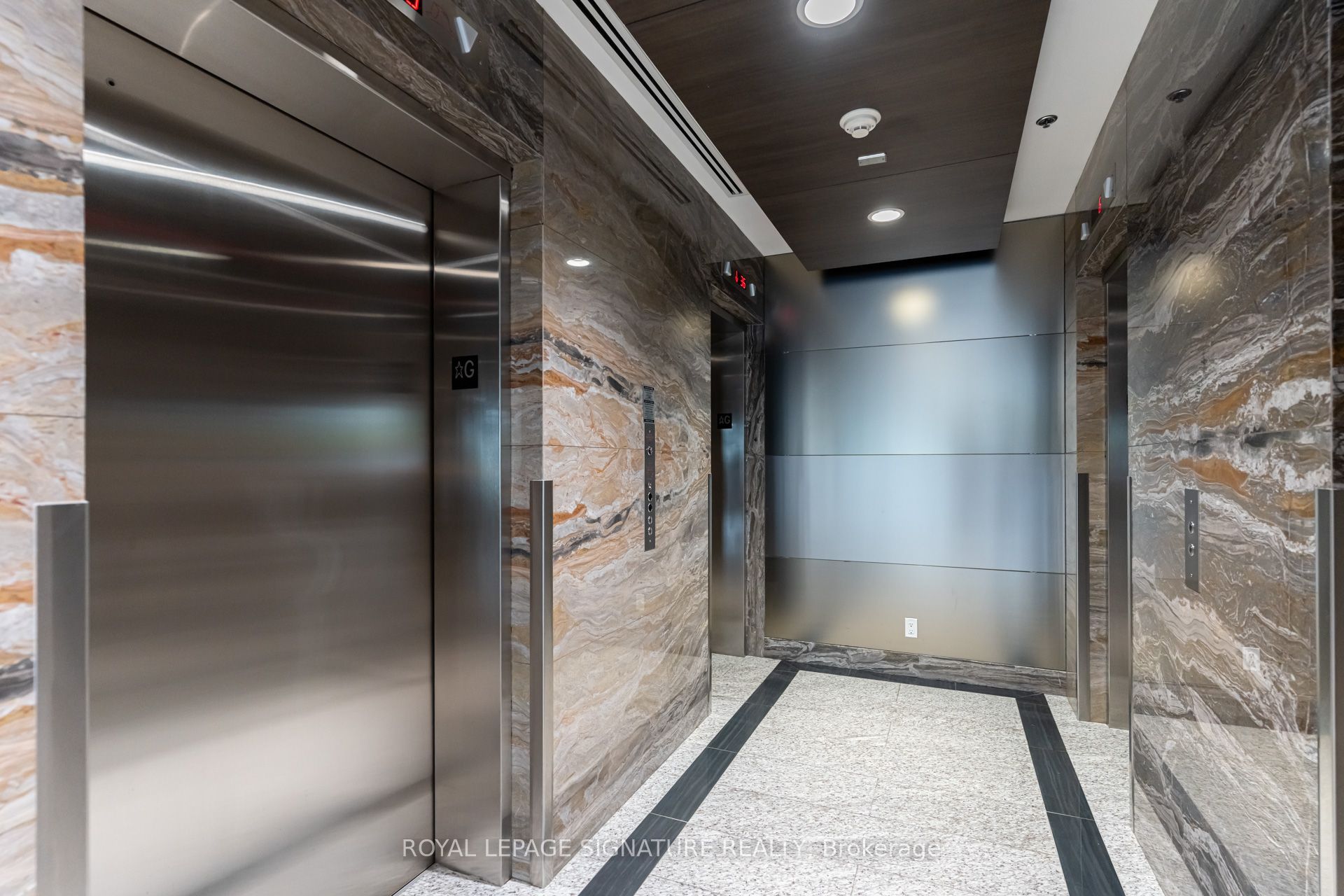 825 Church Street 1009, Toronto, ON M4W 3Z4 photo 5
