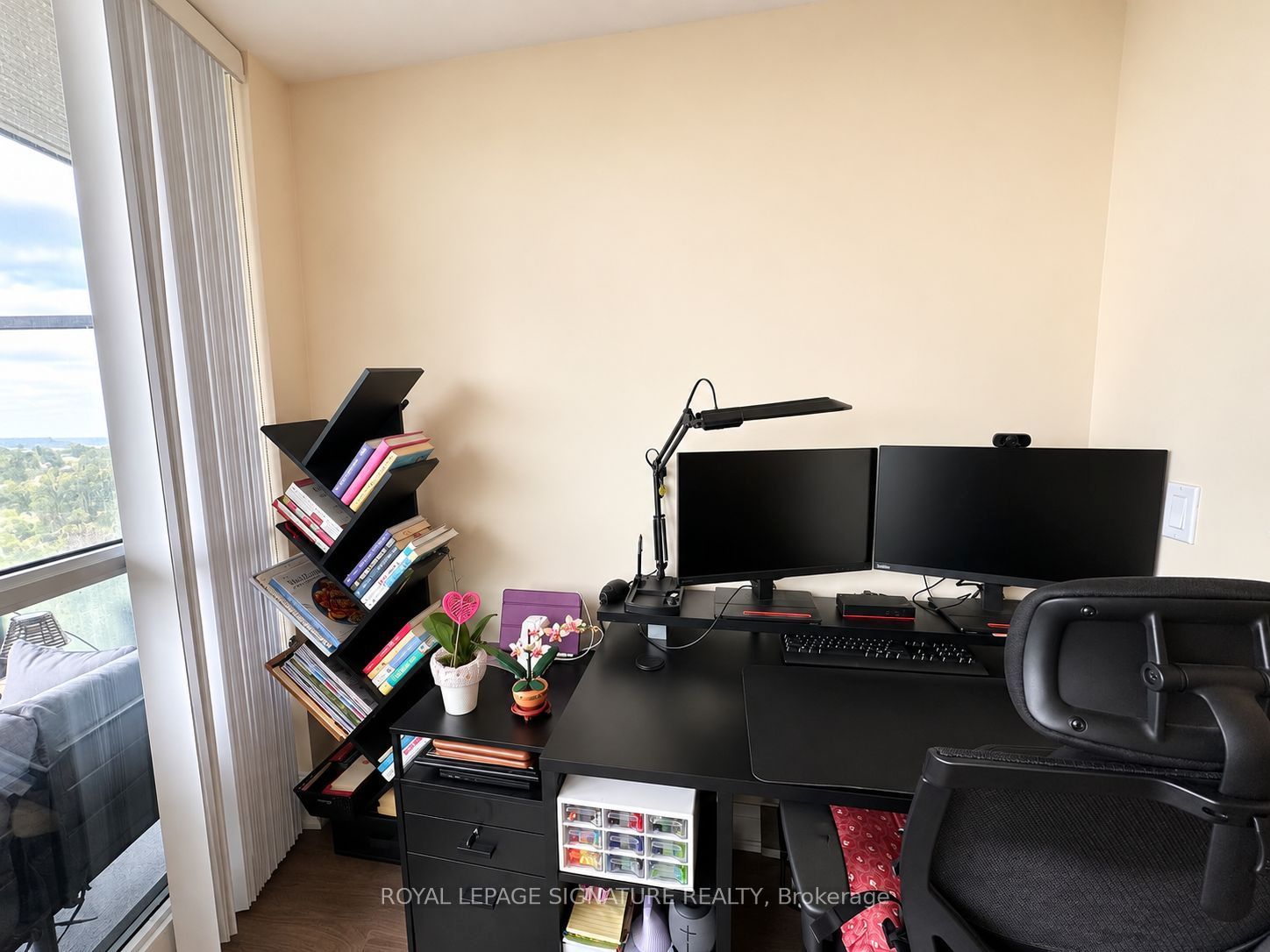 160 Vanderhoof Avenue 1616, Toronto, ON M4G 4K3 photo 5
