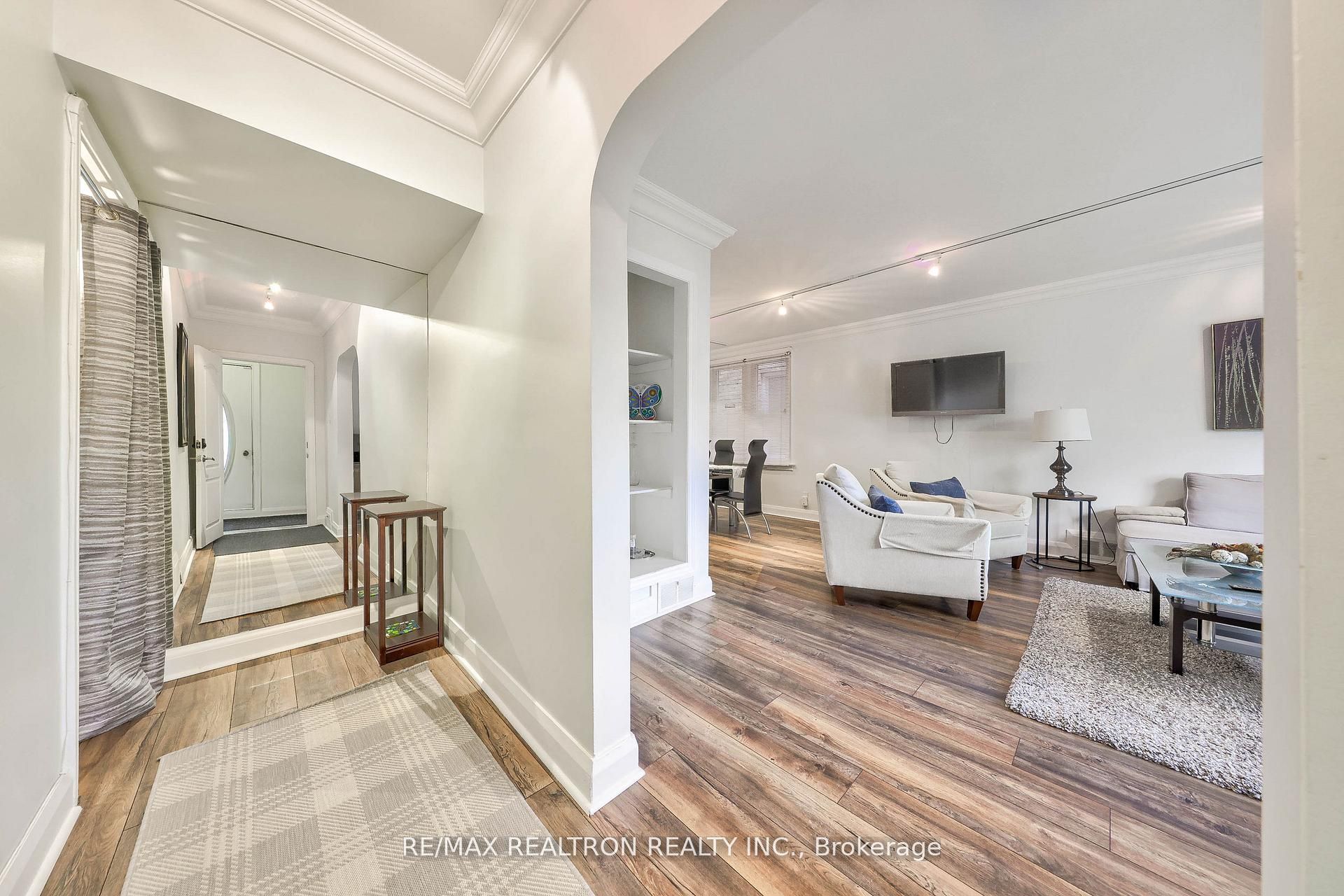 1336 Avenue Road, Toronto, ON M5N 2G9 photo 2