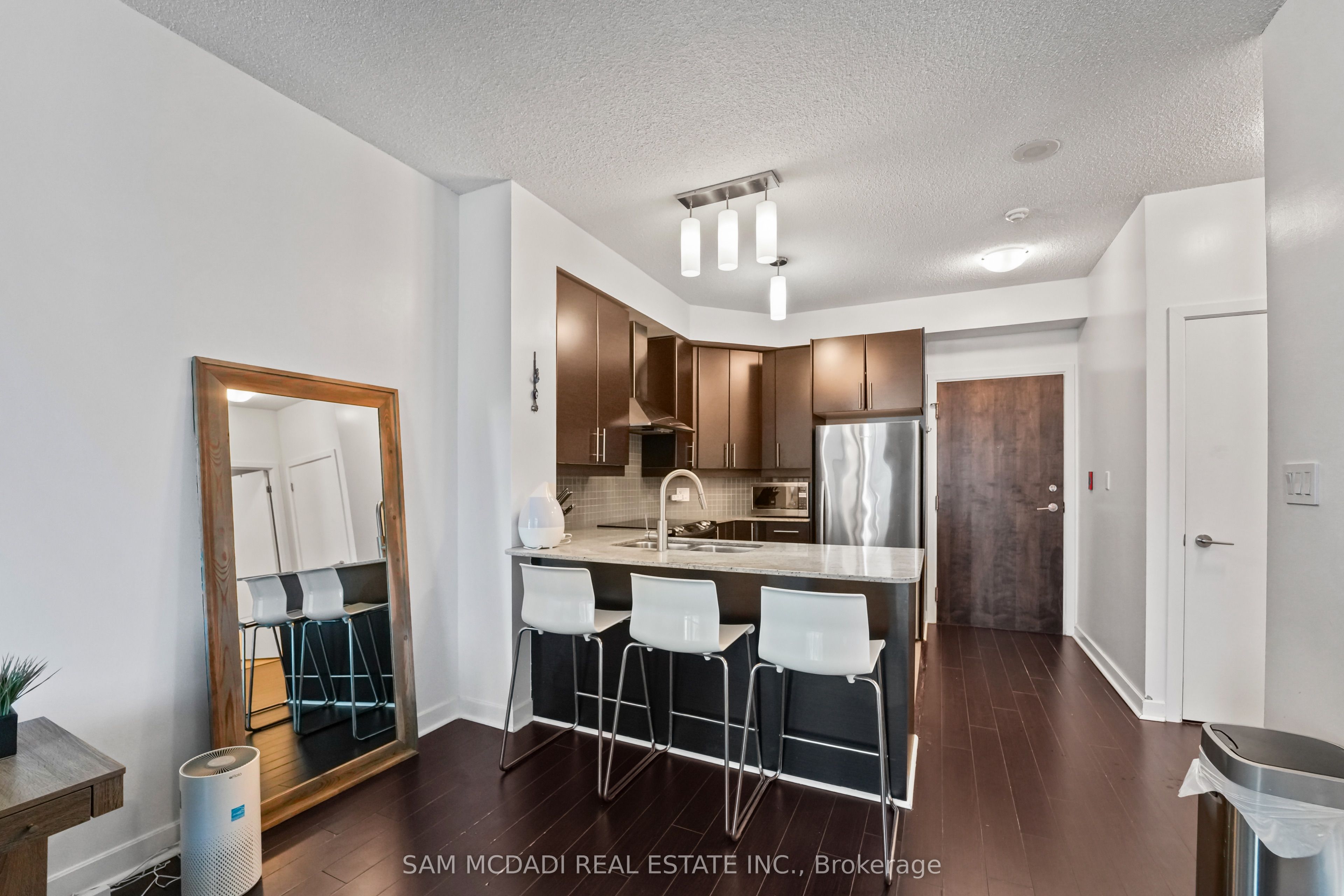 18 Harbour Street 2304, Toronto, ON M5J 2Z6 photo 5