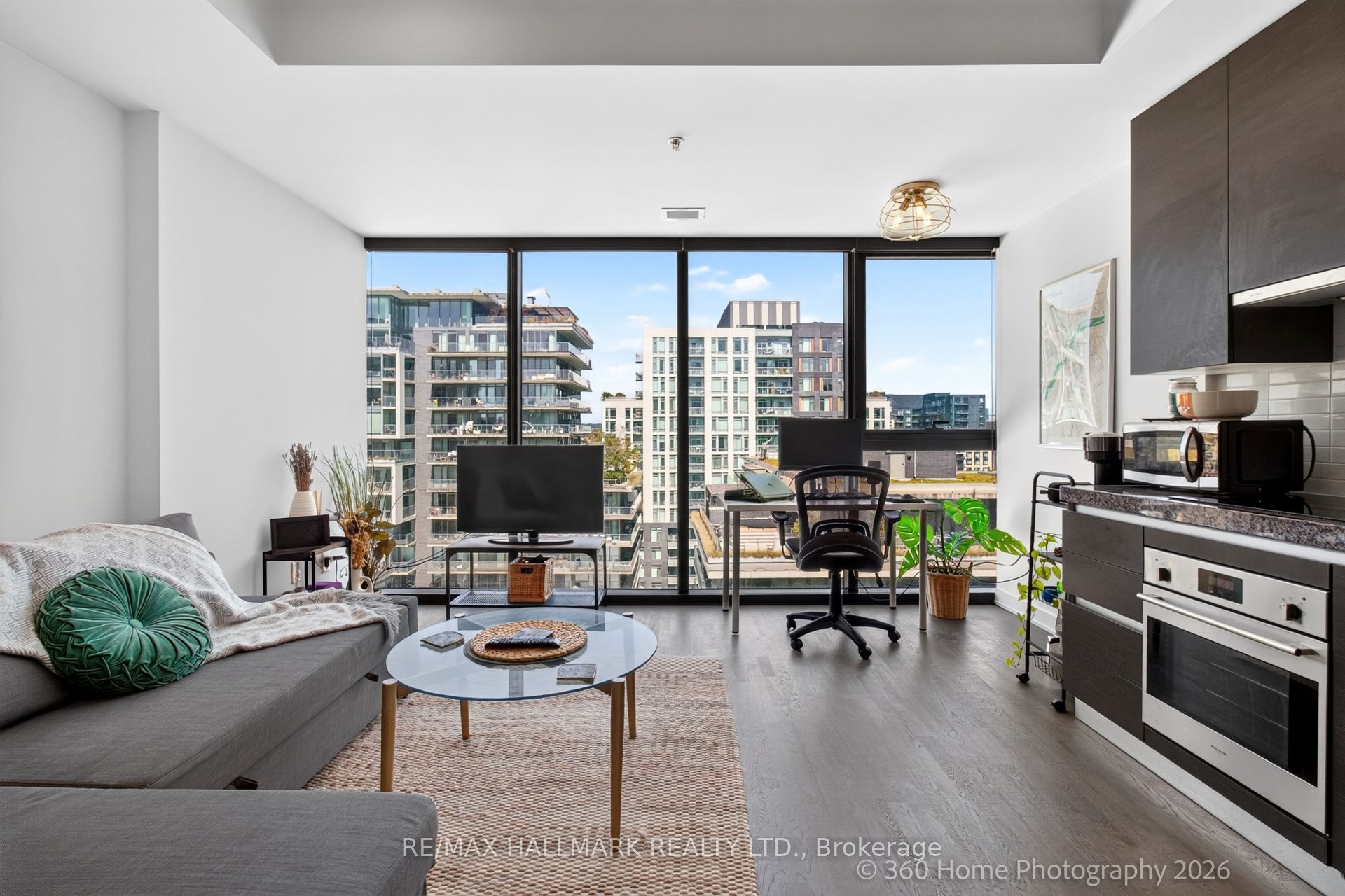 629 King Street W 1210, Toronto, ON M5V 0G9 photo 3