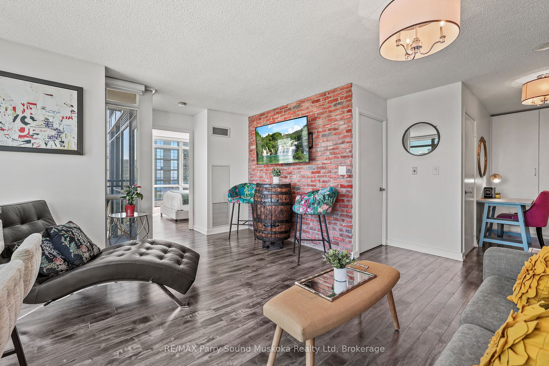 11 Brunel Court, Toronto, ON M5V 3Y3 photo 5