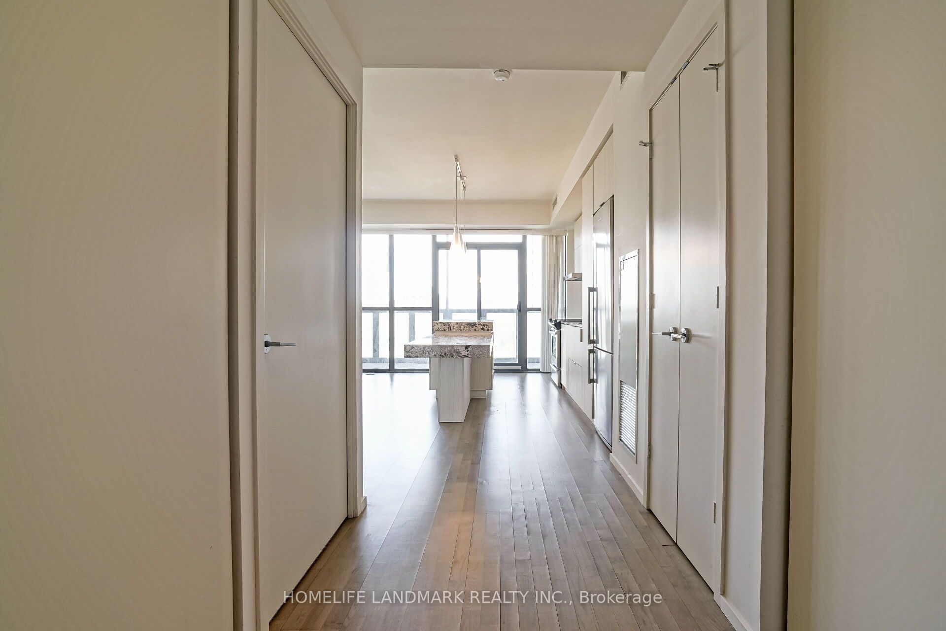 101 Charles Street E 1409, Toronto, ON M4Y 1V2 photo 5