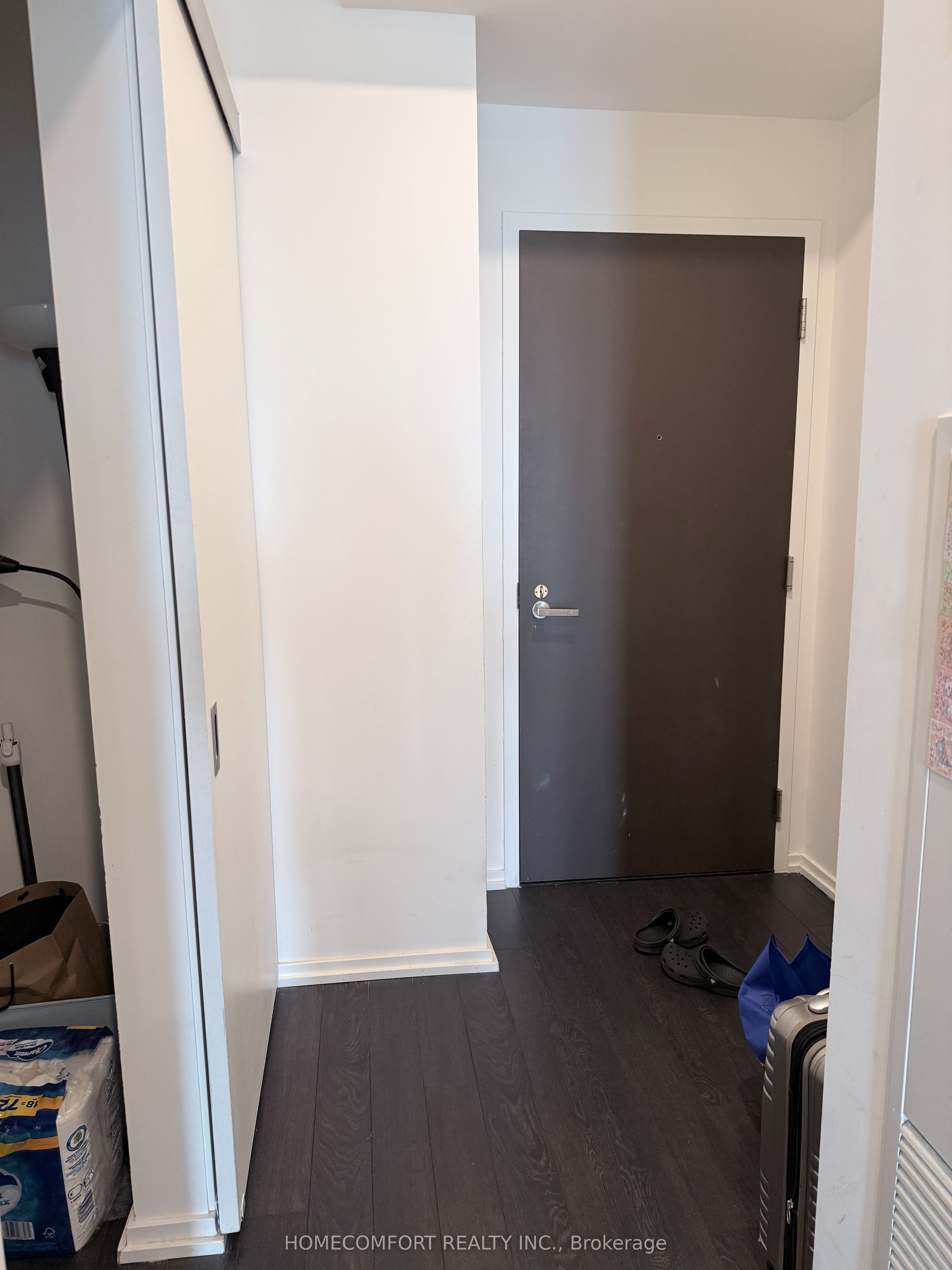 197 Yonge Street 2911, Toronto, ON M5B 1M4 photo 5