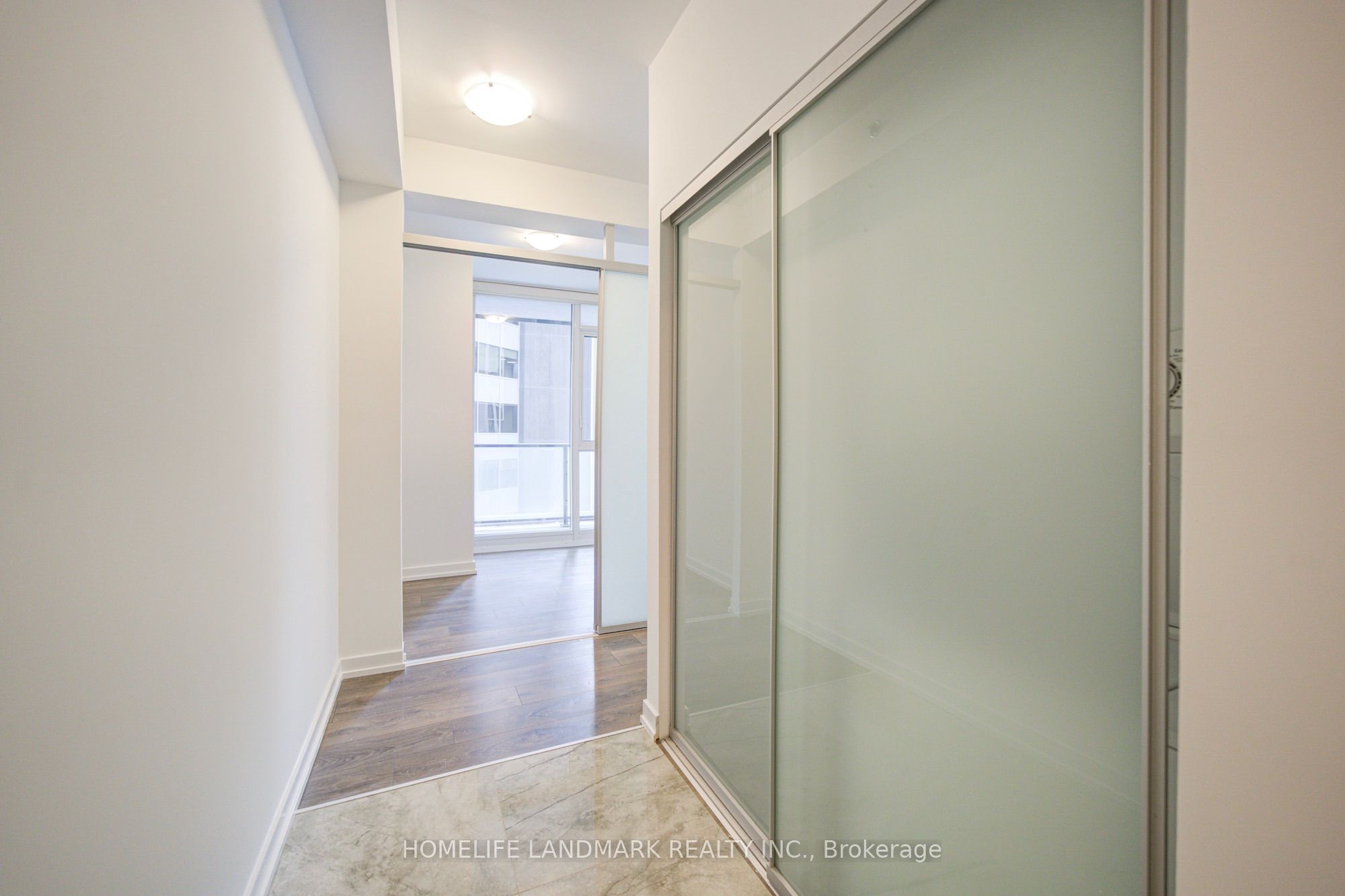 426 University Avenue 803, Toronto, ON M5G 1S9 photo 4