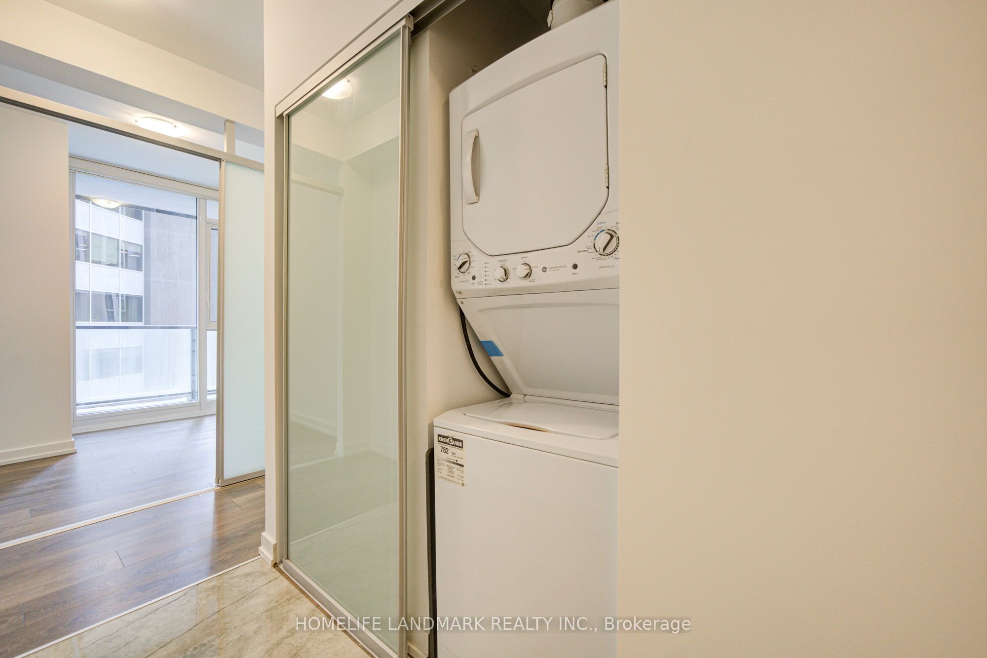 426 University Avenue 803, Toronto, ON M5G 1S9 photo 5