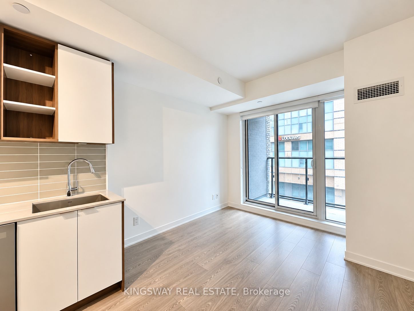 543 Richmond Street W, Toronto, ON M5V 1Y6 photo 3
