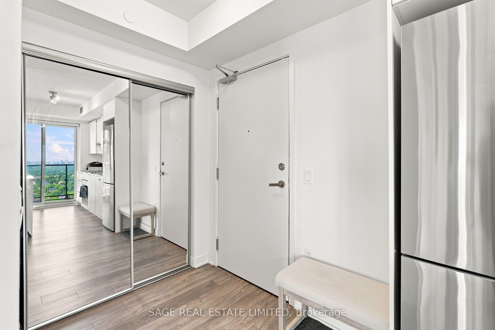 195 Redpath Avenue 3004, Toronto, ON M4P 0E4 photo 5
