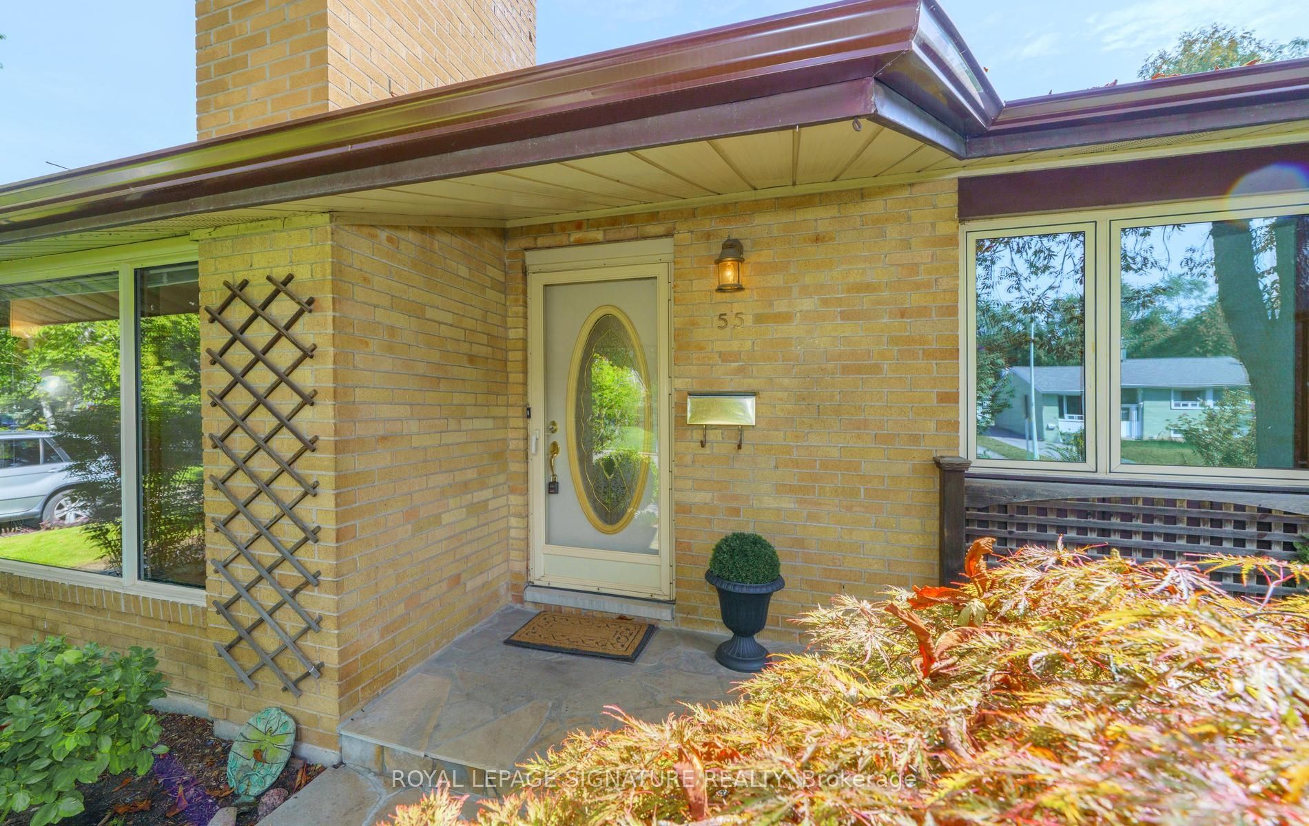55 Southwell Drive, Toronto, ON M3B 2P1 photo 2