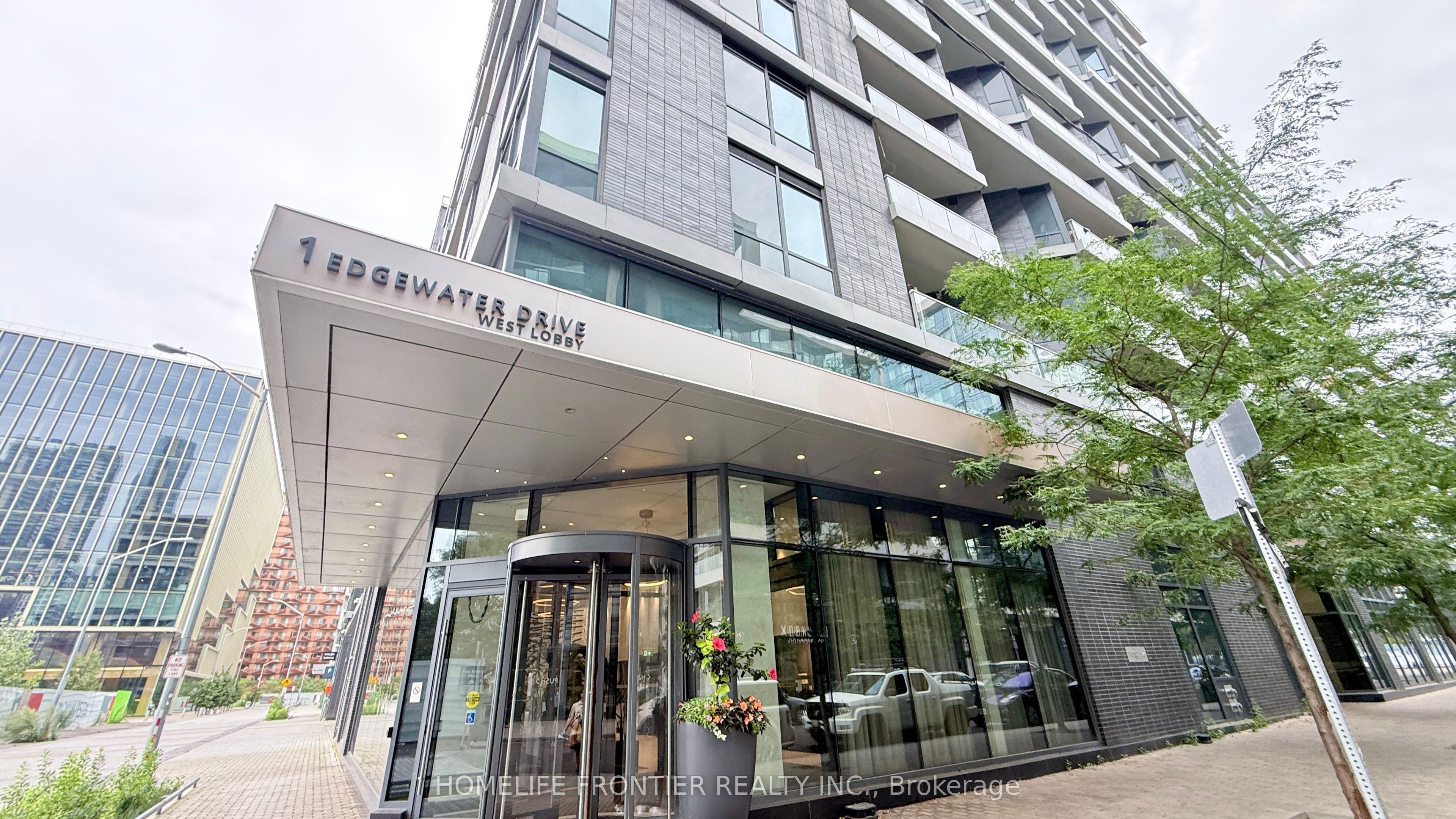 1 Edgewater Drive 811, Toronto, ON M5A 0L1