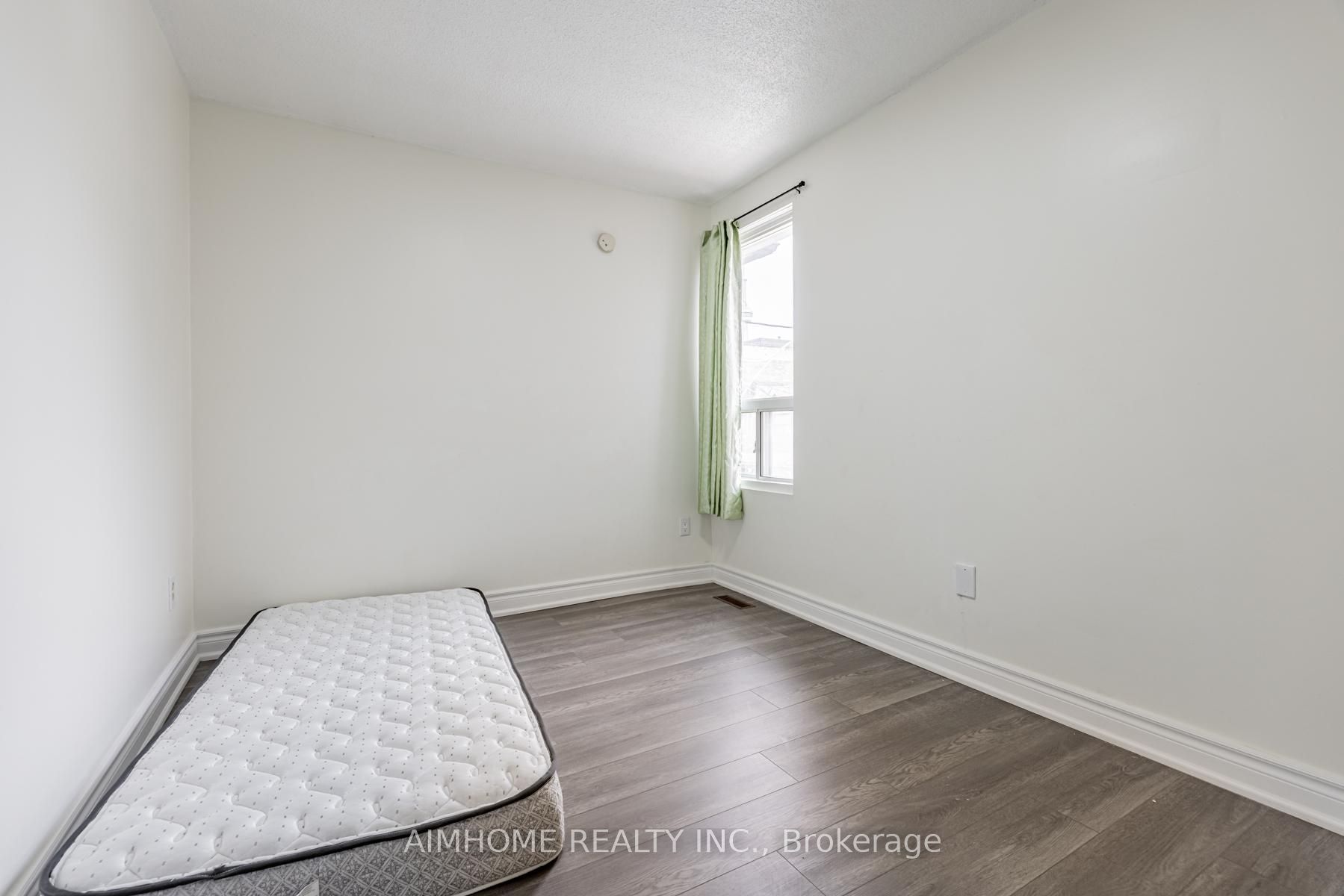 144 Wolseley Street 2B, Toronto, ON M6J 3R4 photo 5