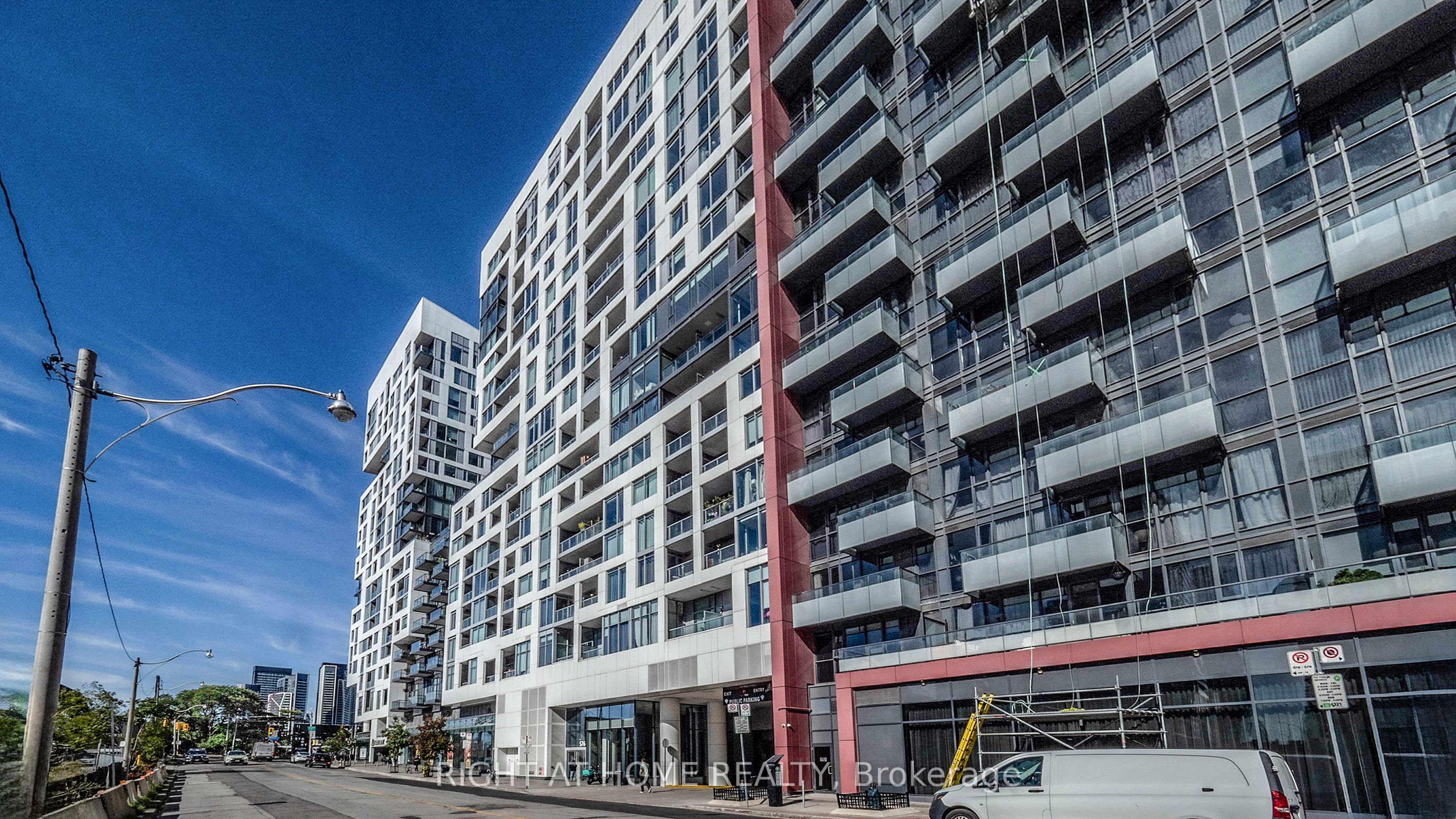 576 Front Street W 909, Toronto, ON M5V 1C1
