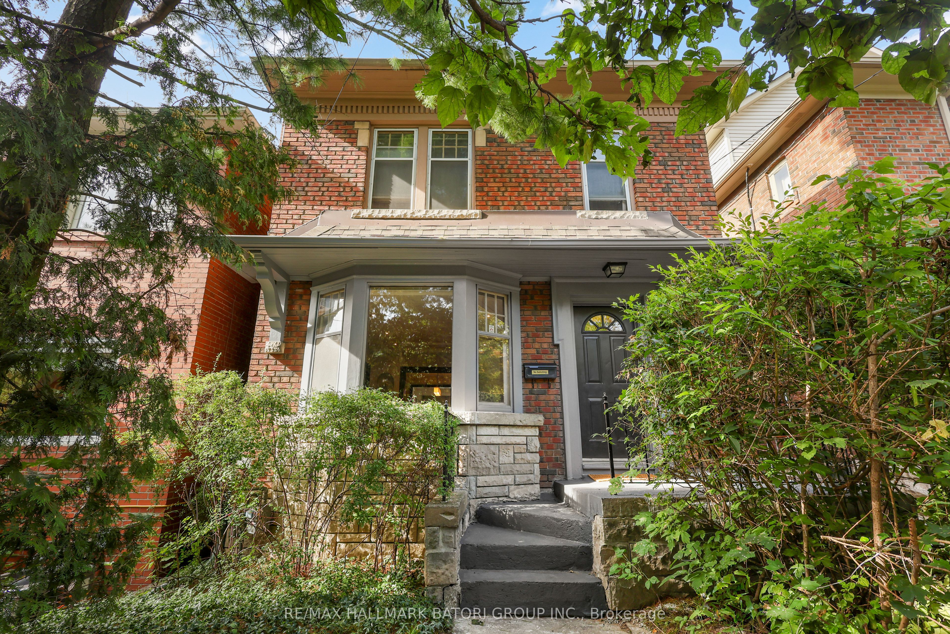 430 Roselawn Avenue, Toronto, ON M5N 1J8