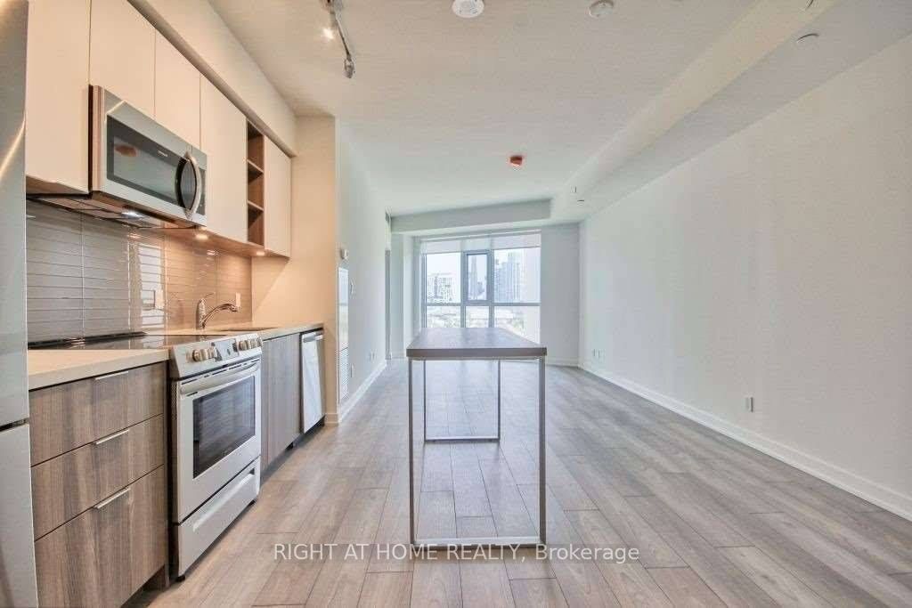 30 Ordnance Street 1410, Toronto, ON M6K 0C8