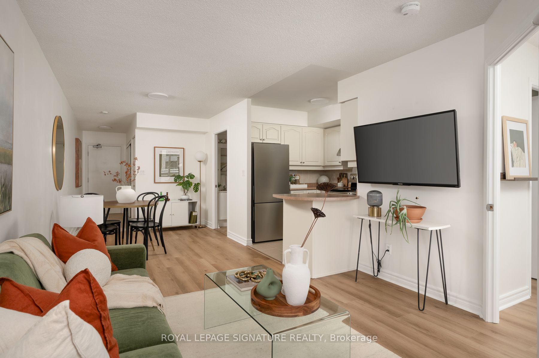 2 Rean Drive 306, Toronto, ON M2K 3B8 photo 3