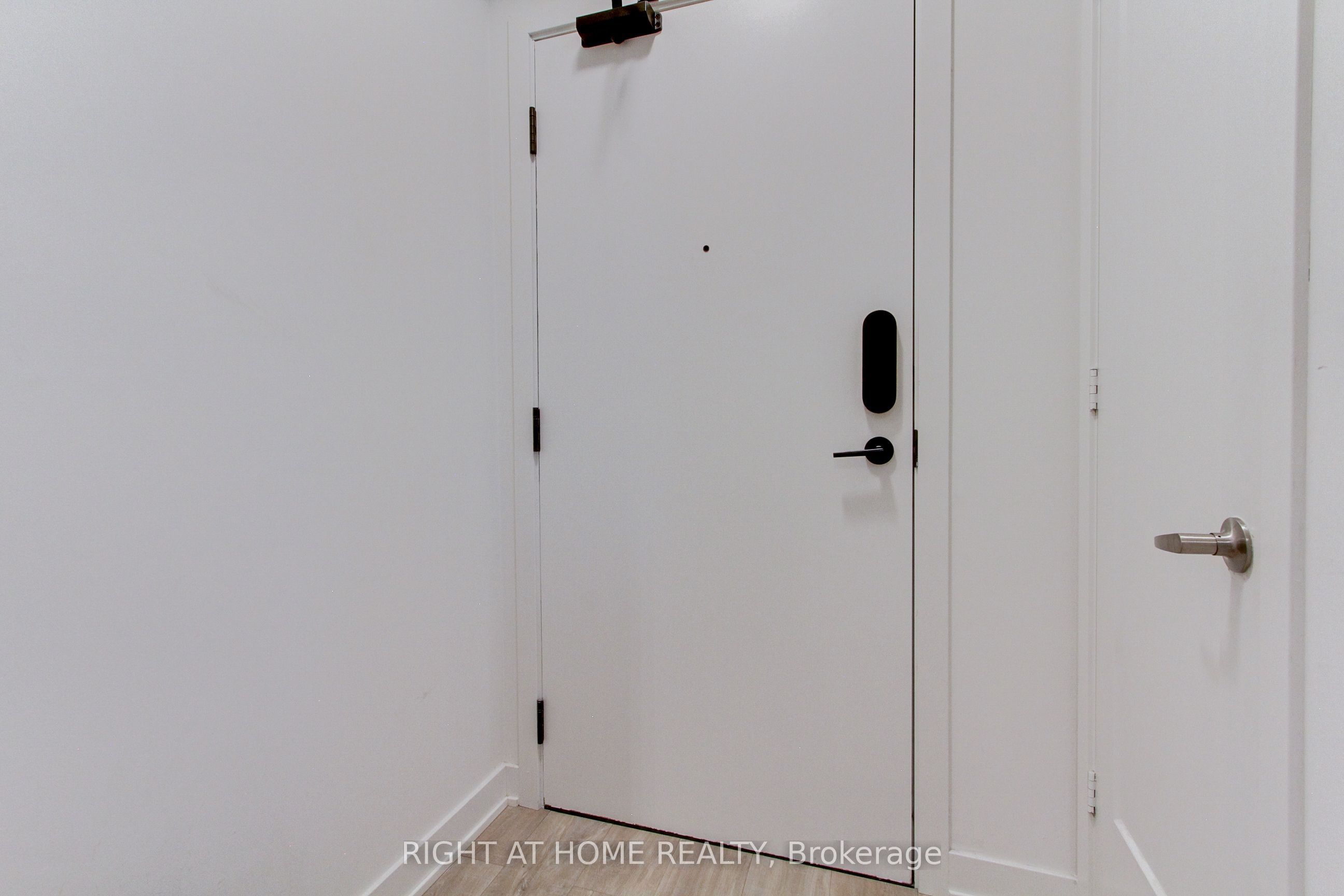70 Princess Street 312B, Toronto, ON M5A 0X6 photo 4