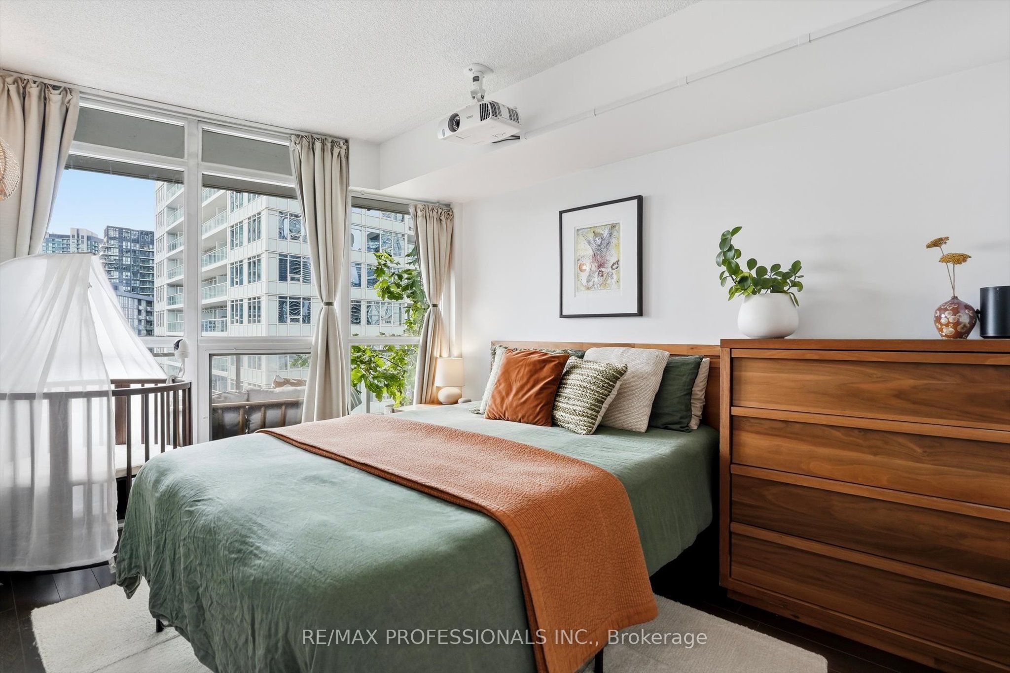 38 Dan Leckie Way 1605, Toronto, ON M5V 2V6 photo 2