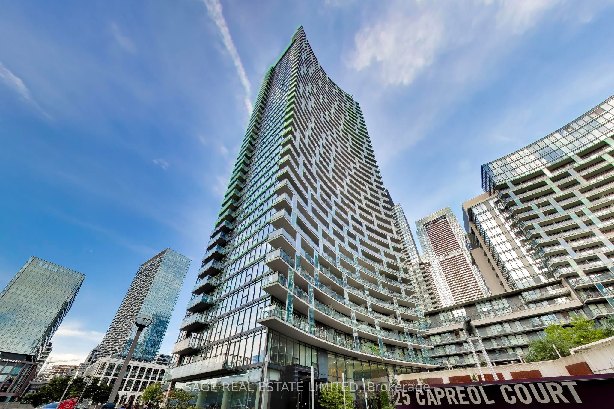 25 Capreol Court 2205, Toronto, ON M5V 3Z7 photo 4