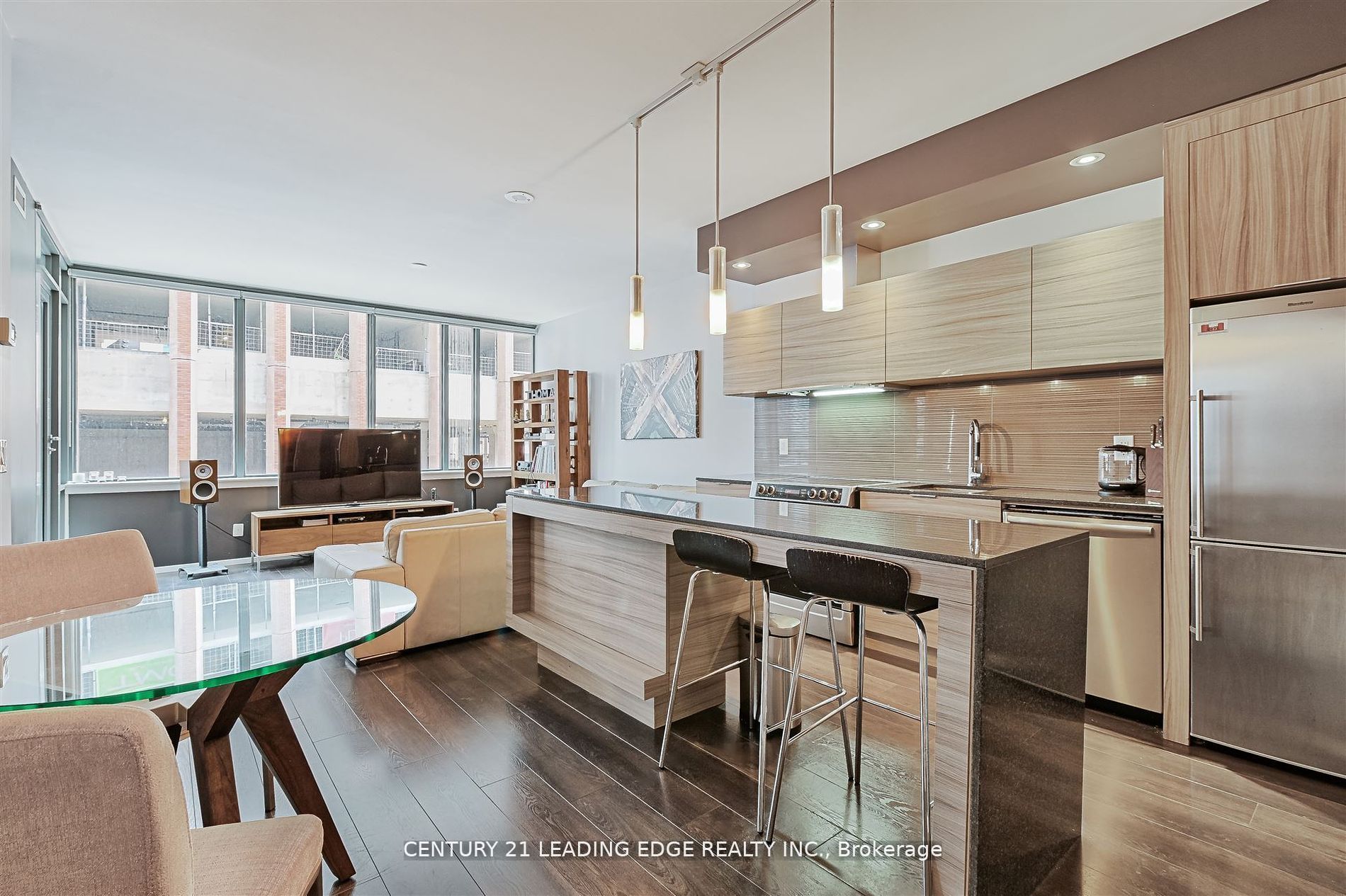 8 Charlotte Street 405, Toronto, ON M5V 0K4 photo 2