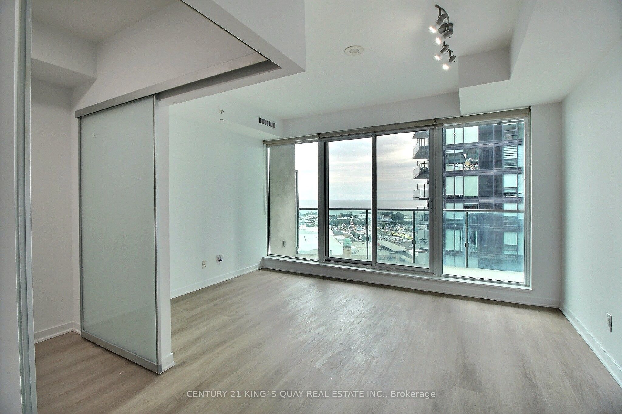150 East Liberty Street 2309, Toronto, ON M6K 3R5 photo 3