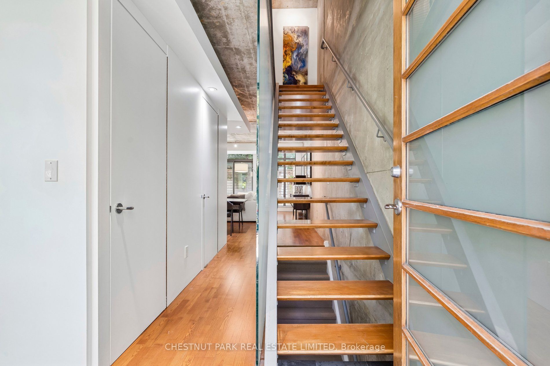 271 Mutual Street, Toronto, ON M4Y 1X6 photo 3
