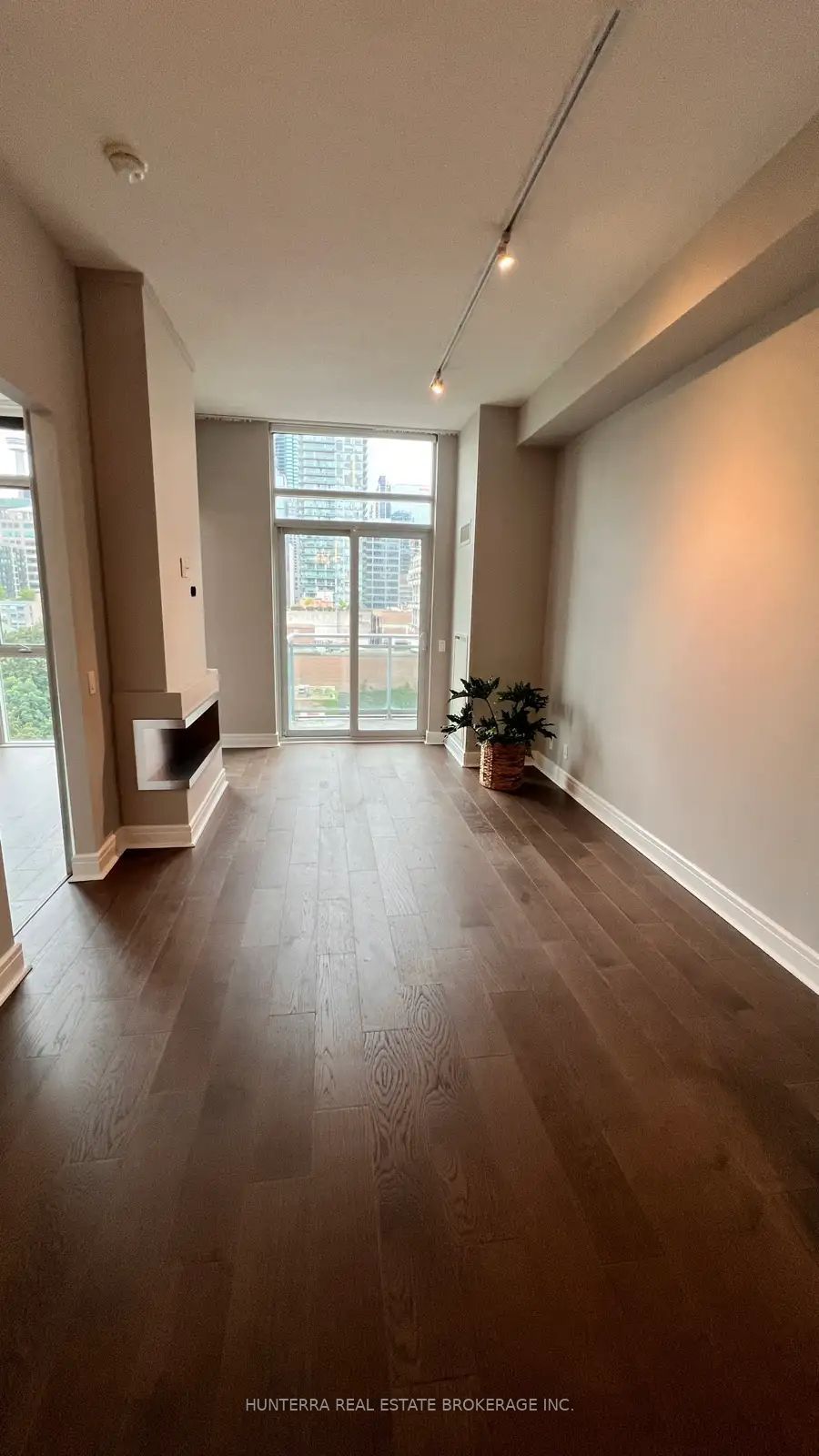 112 George Street, Toronto, ON M5A 2M5 photo 3