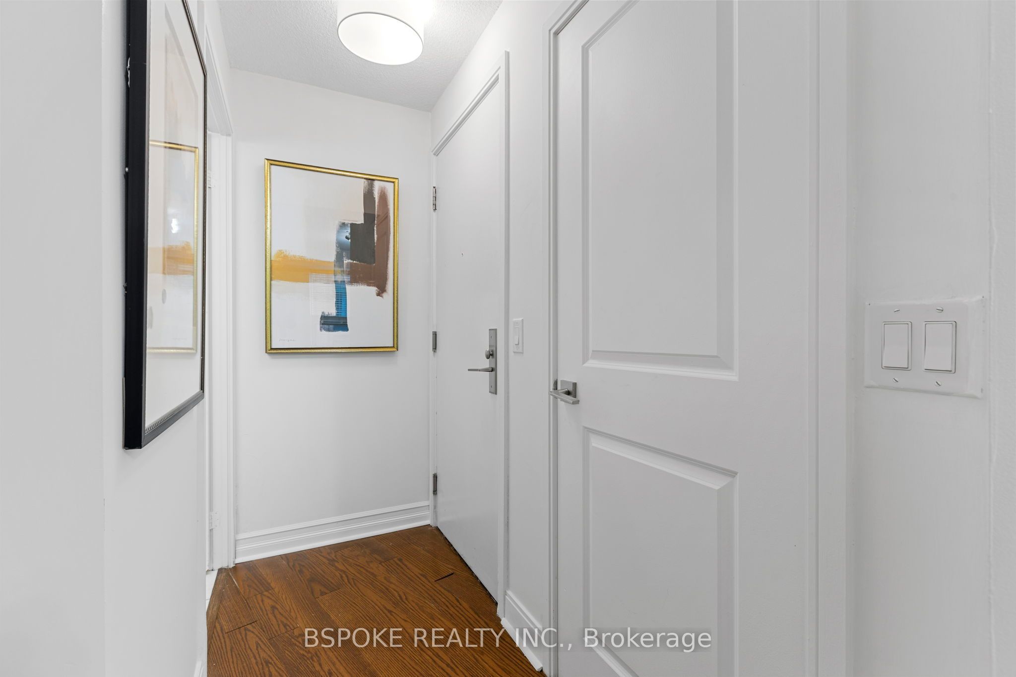 1 Scott Street 709, Toronto, ON M5E 1A1 photo 2